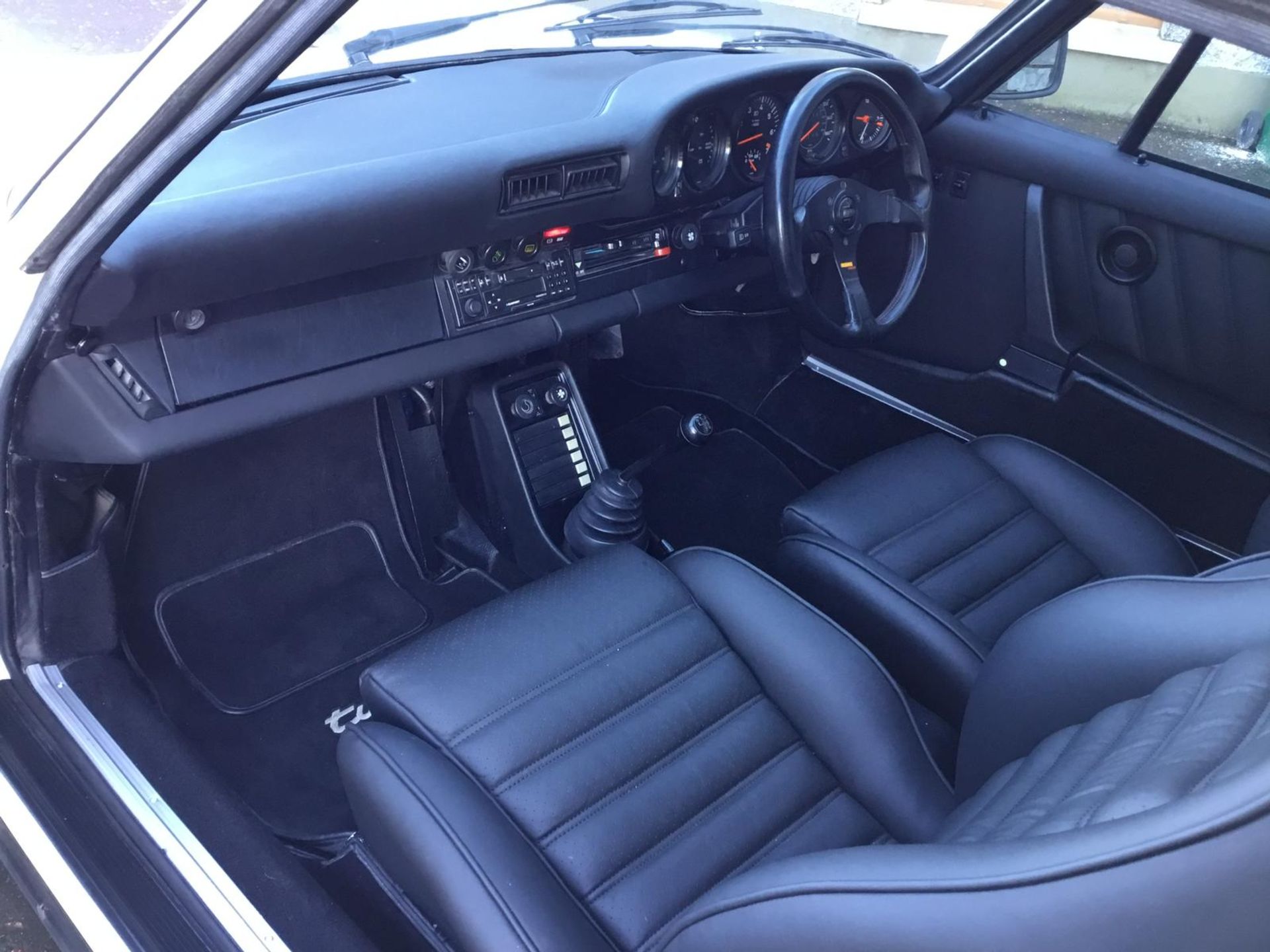 1982 WHITE PORSCHE 930 TURBO, 4SP MANUAL GEARBOX, FULL RESTORATION/REBUILD - SEE VIDEOS - Image 10 of 10