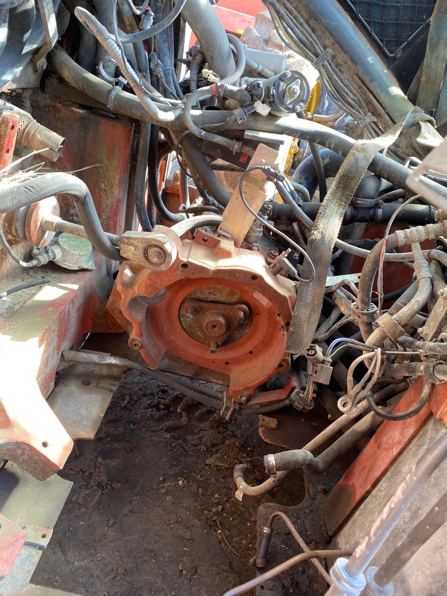 2005 Linde H50D-03, spares or repair Engine missing and anything else you see in the pictures. - Image 3 of 4