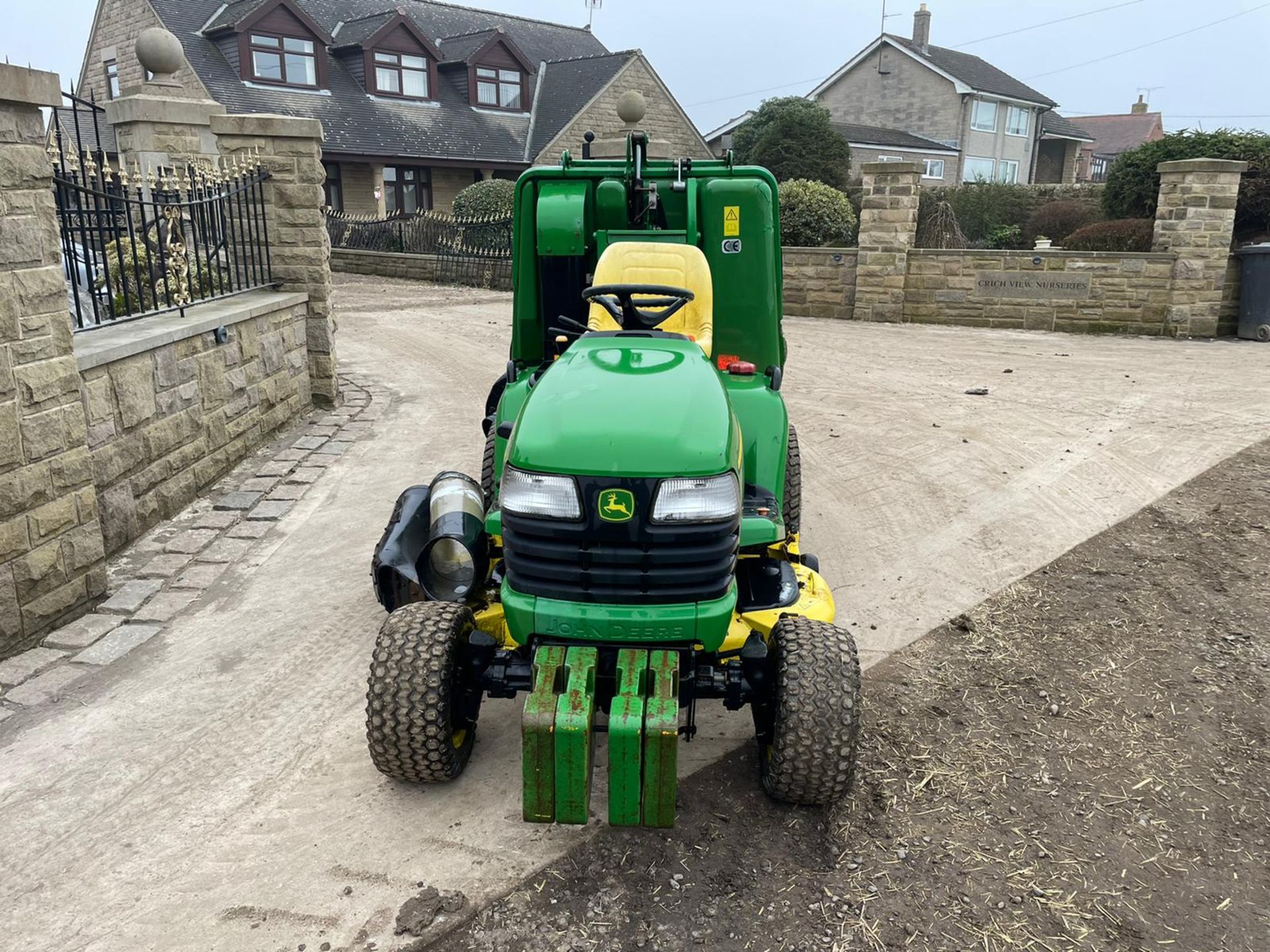 JOHN DEERE X595 4X4 RIDE ON MOWER, RUNS, DRIVES AND CUTS *PLUS VAT* - Image 3 of 15