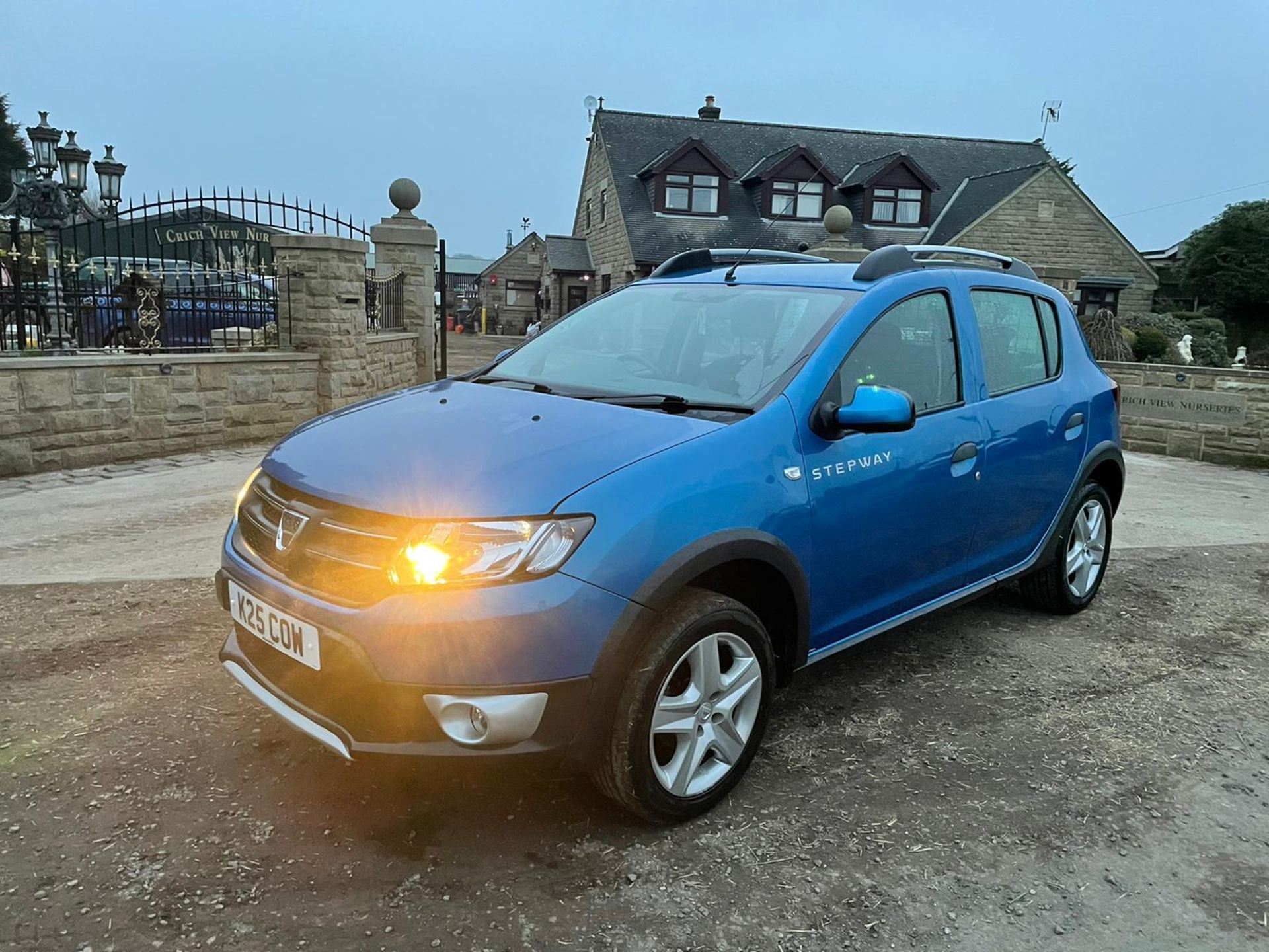 2013/63 REG DACIA SANDERO STEPWAY LAUREATE TCE 900CC PETROL 5DR HATCHBACK, SHOWING 4 FORMER KEEPERS - Image 3 of 14