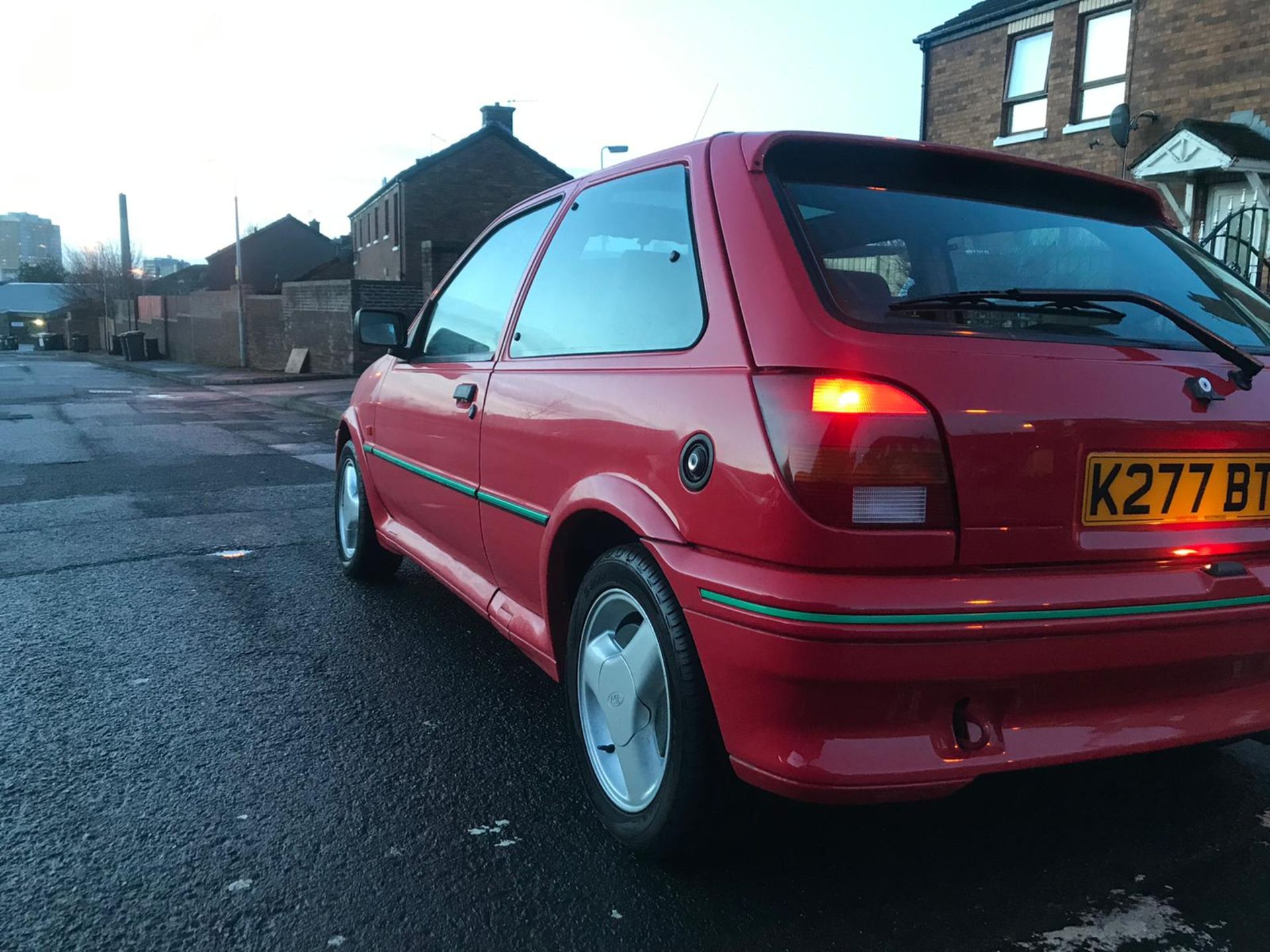 1992 FORD FIESTA XR2 I RED 3 DOOR HATCHBACK, 1.8 PETROL ENGINE, MANUAL 5 GEARS *PLUS VAT* - Image 7 of 16