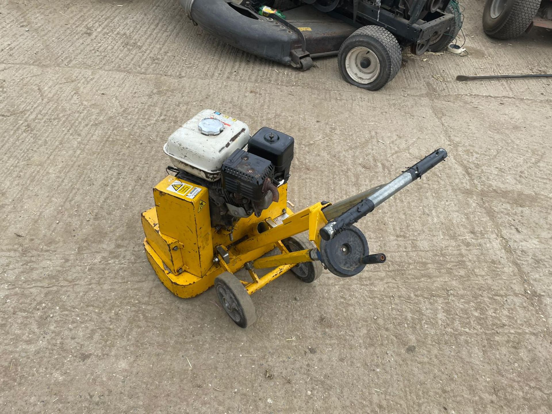 SPE DFG400-2 FLOOR GRINDER, RUNS AND WORKS, HONDA GX160 ENGINE *NO VAT* - Image 4 of 6