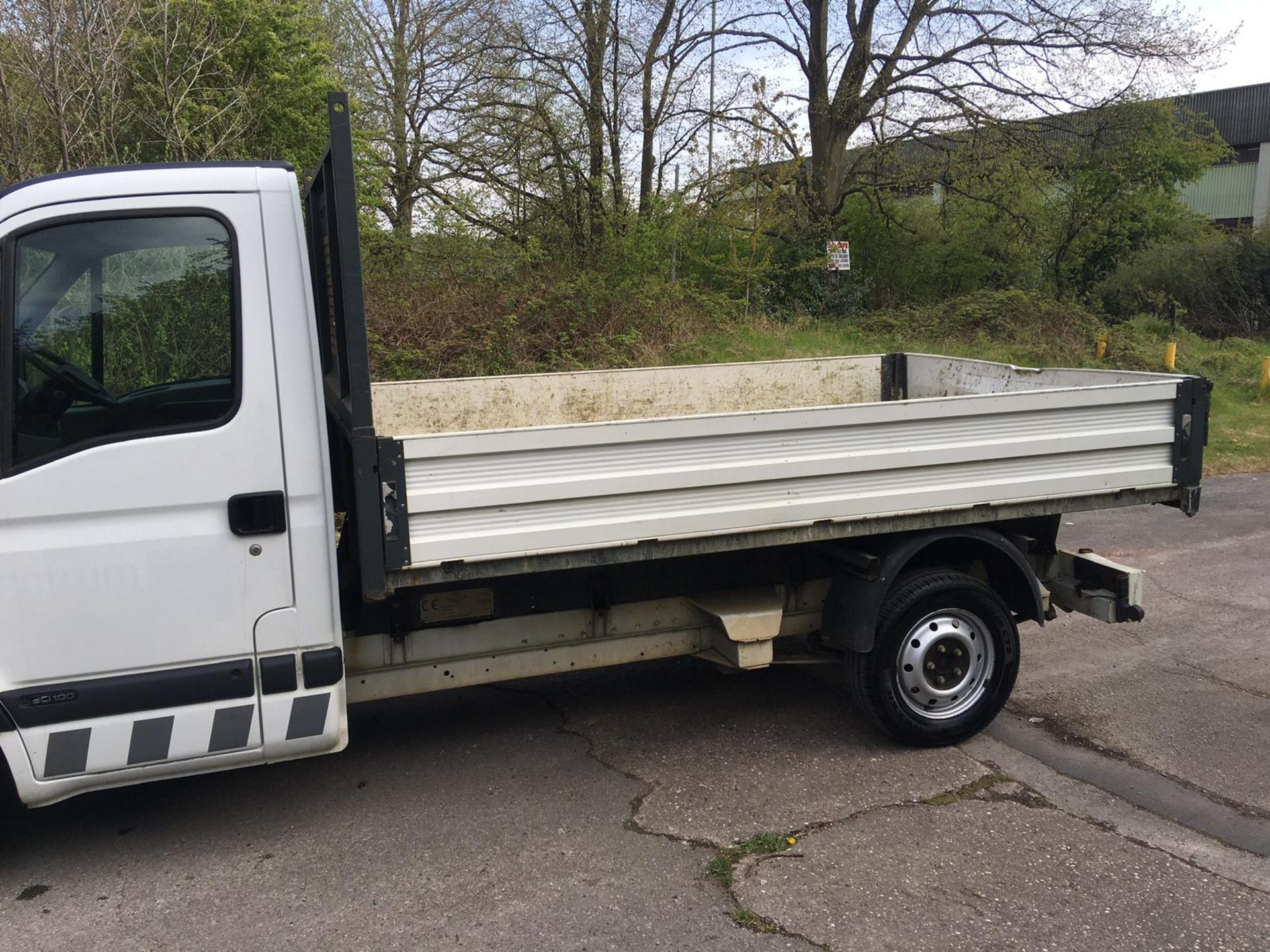 2010 RENAULT MASTER ML35 DCI 100 WHITE TIPPER, 69124 MILES, DIESEL ENGINE, TOWBAR *NO VAT* - Image 10 of 26