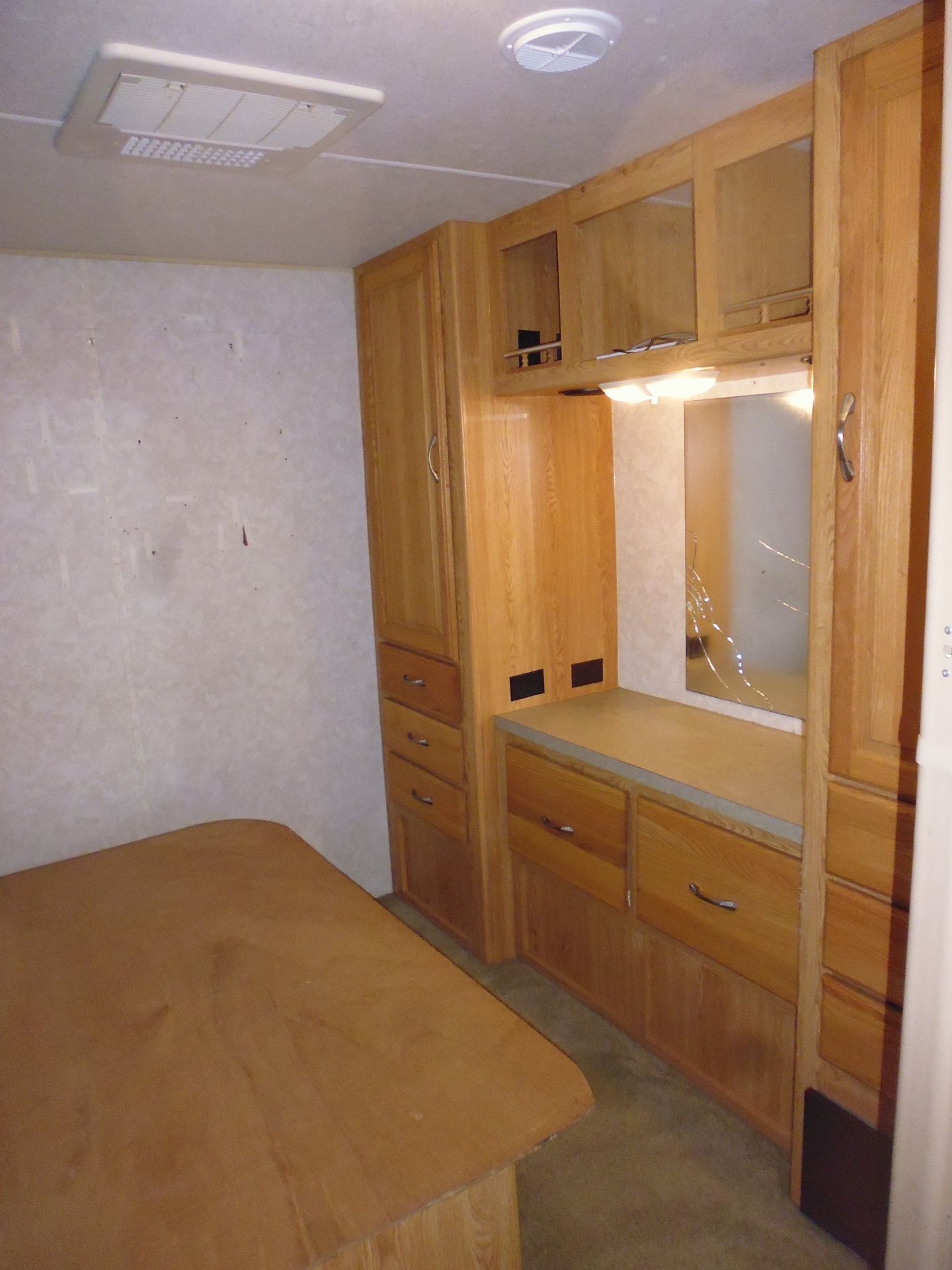 2003 R-VISION CONDOR 28' Twin Slide, 6 berth American Motorhome *NO VAT* - Image 7 of 20