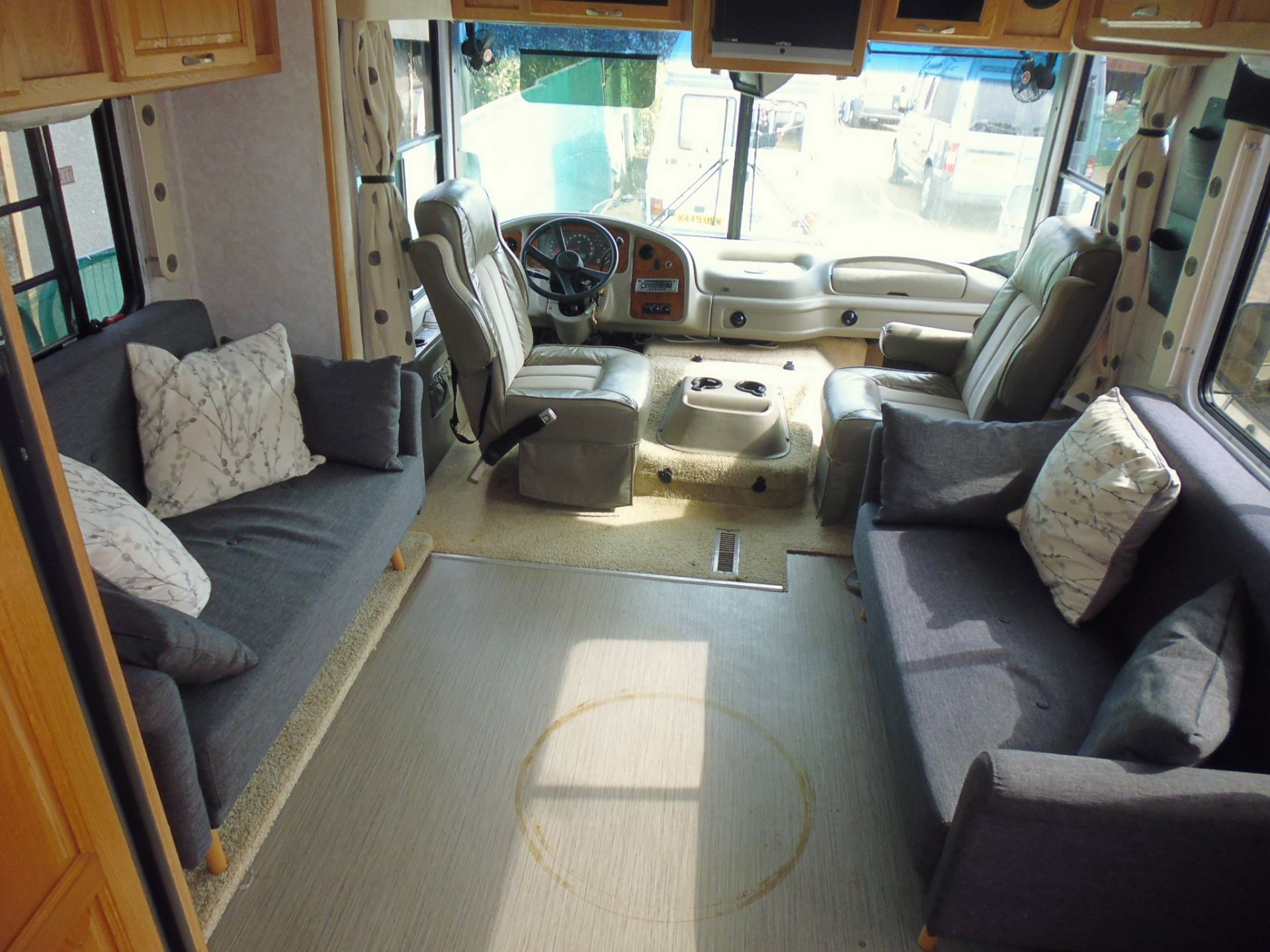 2003 R-VISION CONDOR 28' Twin Slide, 6 berth American Motorhome *NO VAT* - Image 13 of 20