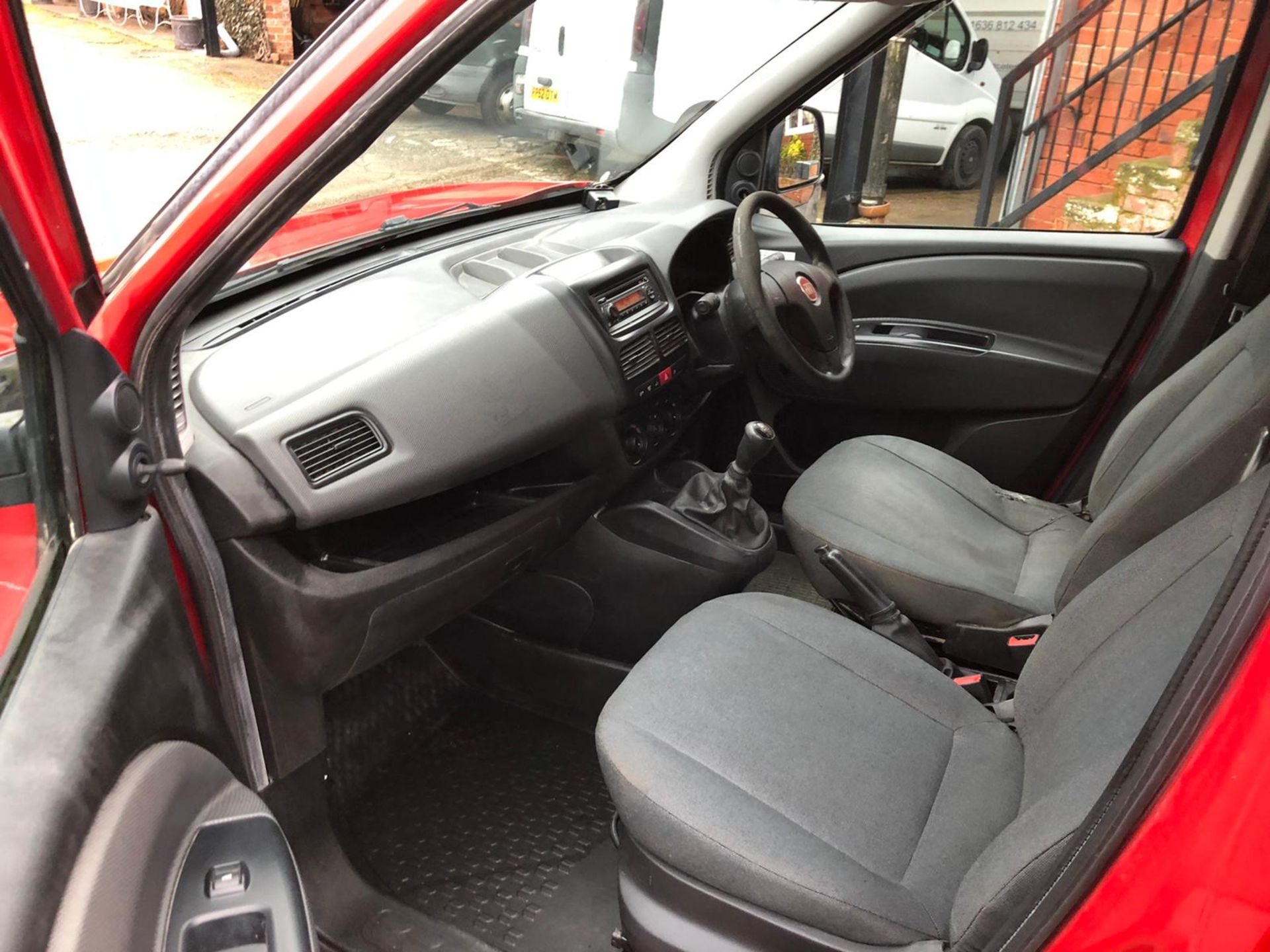 2014/14 REG FIAT DOBLO 16V MULTIJET 1.25 DIESEL RED PANEL VAN, SHOWING 0 FORMER KEEPER *PLUS VAT* - Image 10 of 11