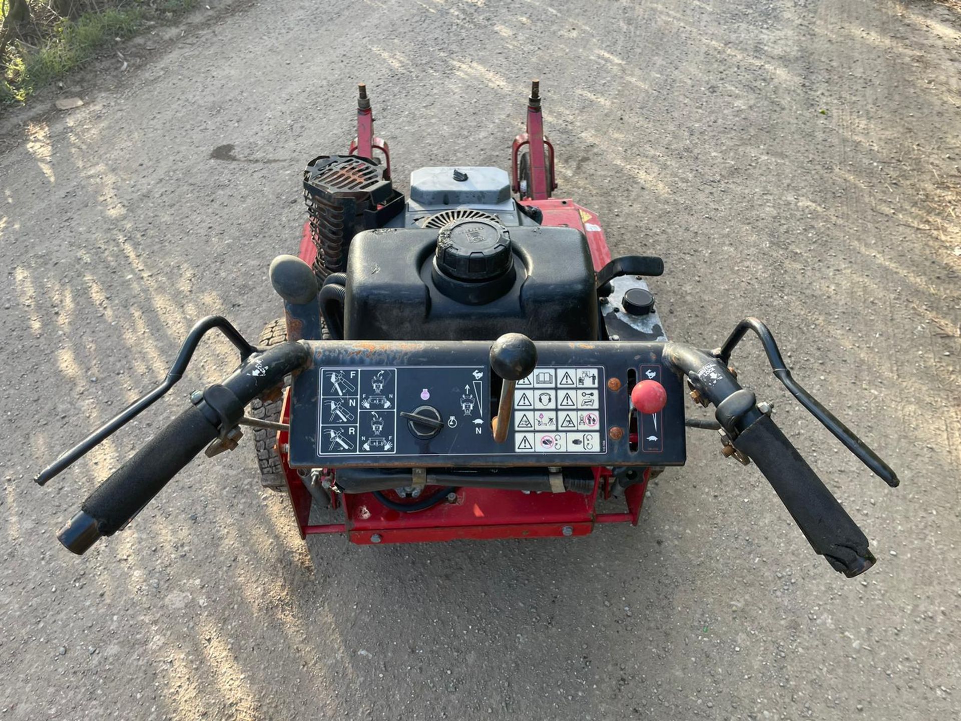 Toro Mid-Size 36RD Pedestrian Mower, Runs Drives And Cuts, 36” Deck, Kawasaki Petrol Engine NO VAT - Image 4 of 6