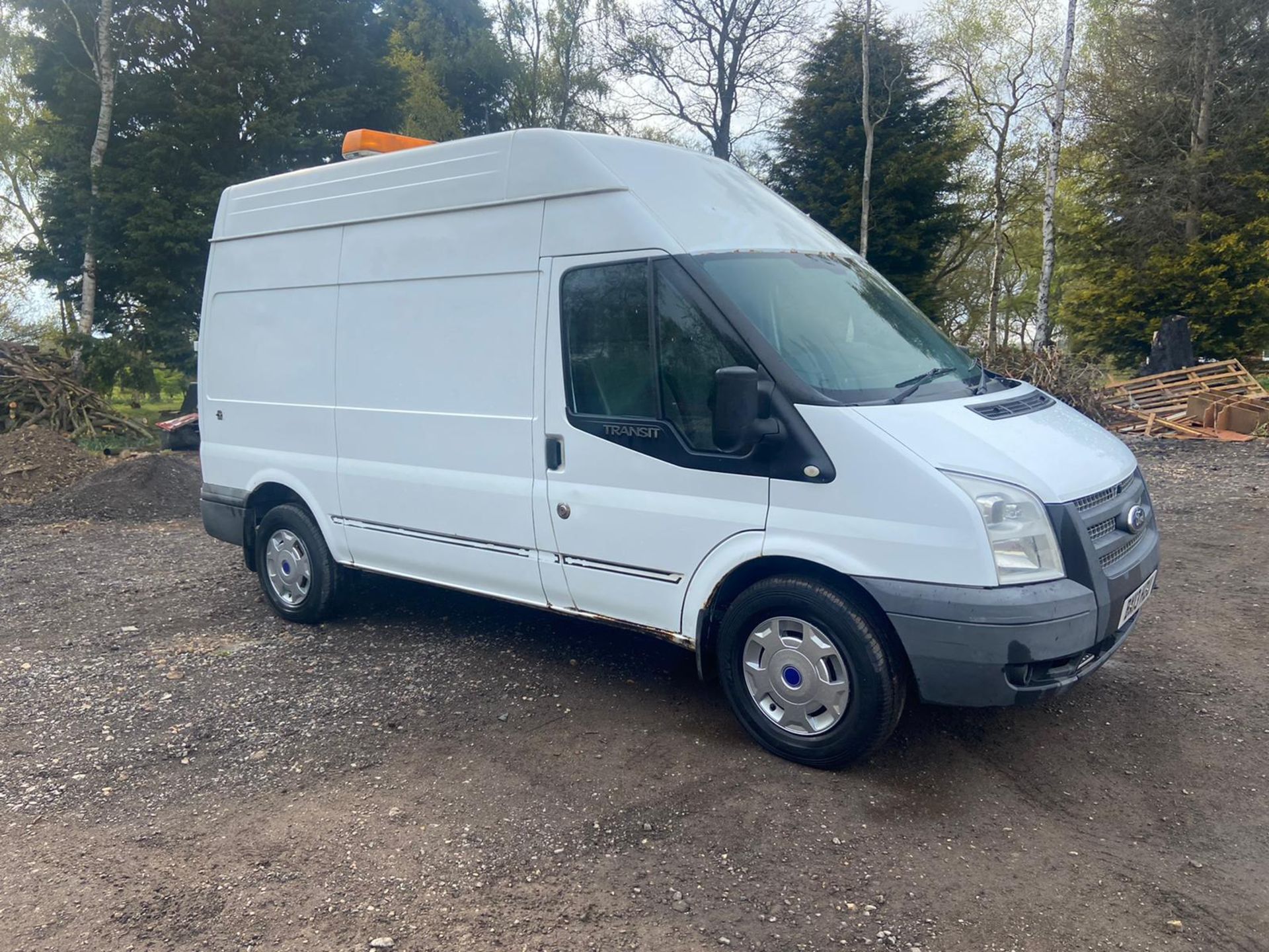 2013/13 REG FORD TRANSIT 100 T350 RWD 2.2 DIESEL WHITE PANEL VAN, SHOWING 0 FORMER KEEPERS *PLUS VAT