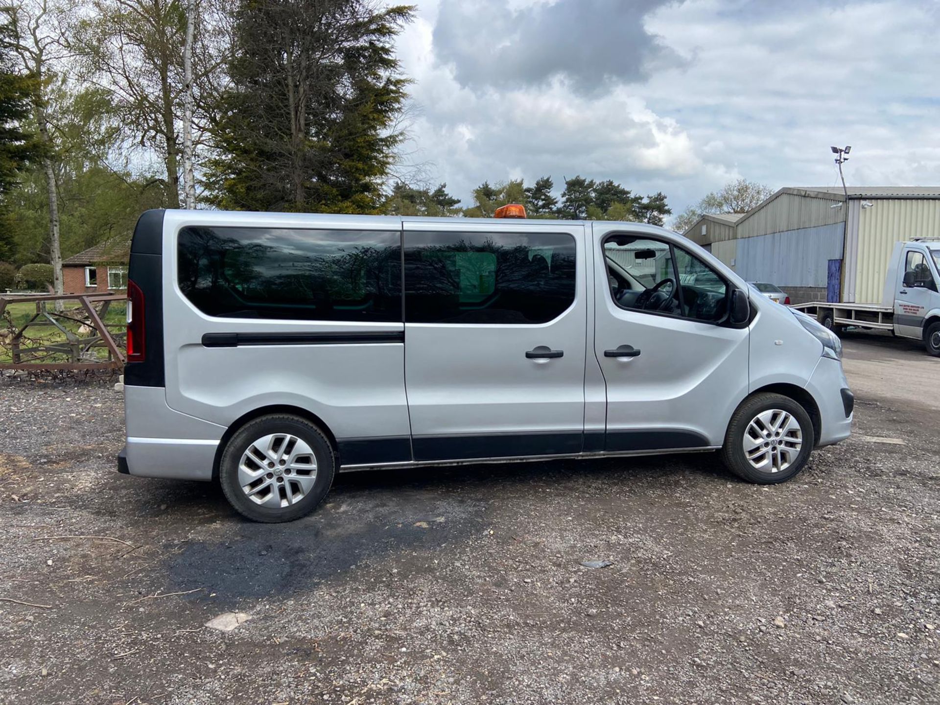 2017 VAUXHALL VIVARO 2900 COMBI CDTI BT S/S LWB MPV MINIBUS, 1.6 DIESEL ENGINE, 92K MILES *PLUS VAT* - Image 8 of 13