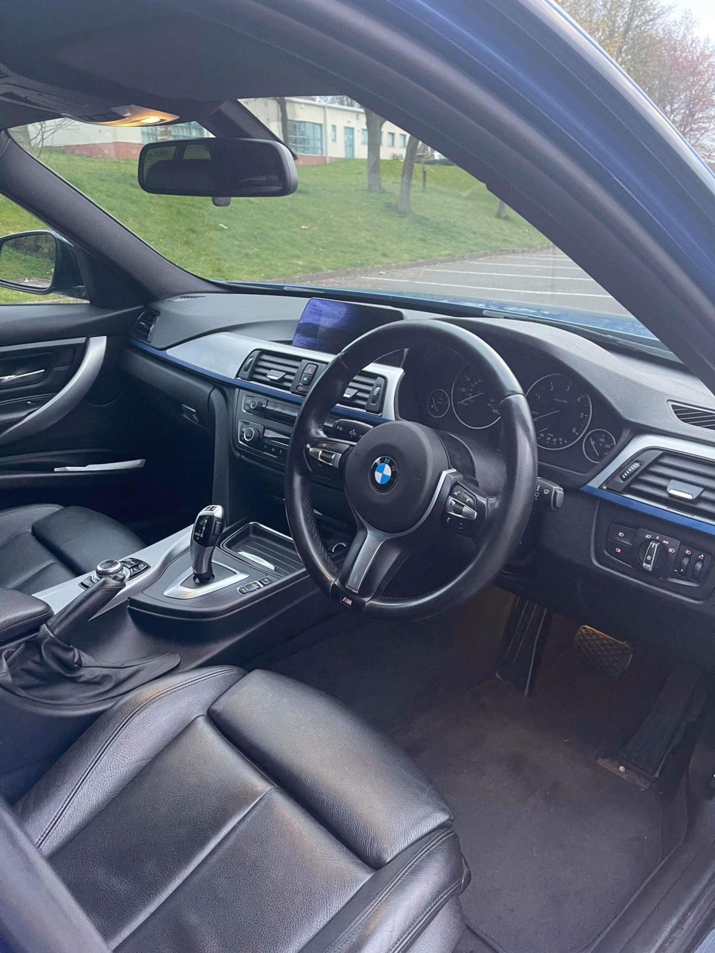 2013 BMW 320D M SPORT AUTO BLUE 4 DOOR SALOON, 2.0 DIESEL ENGINE *NO VAT* - Image 6 of 11