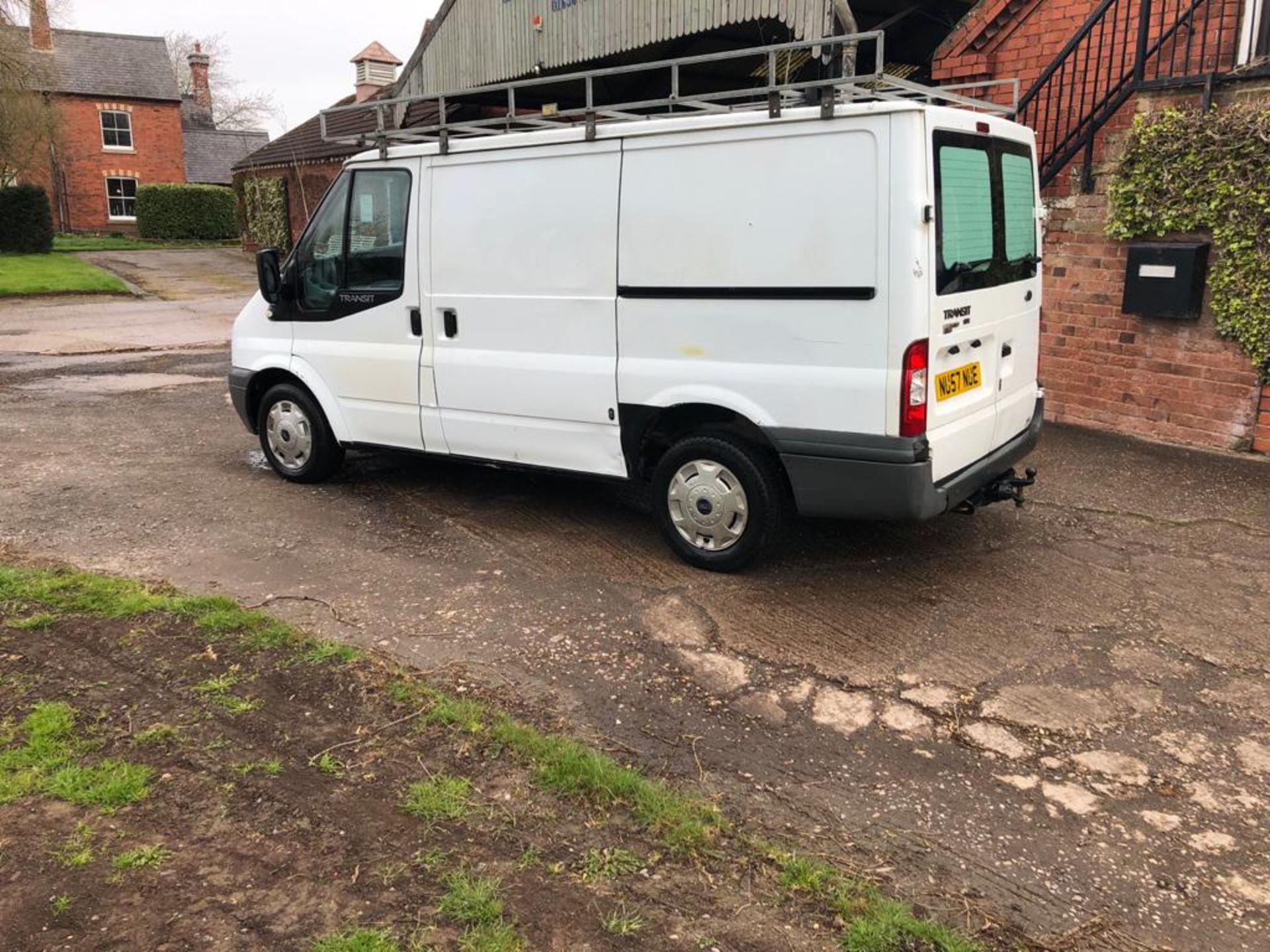 2007 FORD TRANSIT 110 T2G0S FWD PANEL VAN, 2.2 DIESEL ENGINE, AIR CONDITIONING *NO VAT* - Image 6 of 10