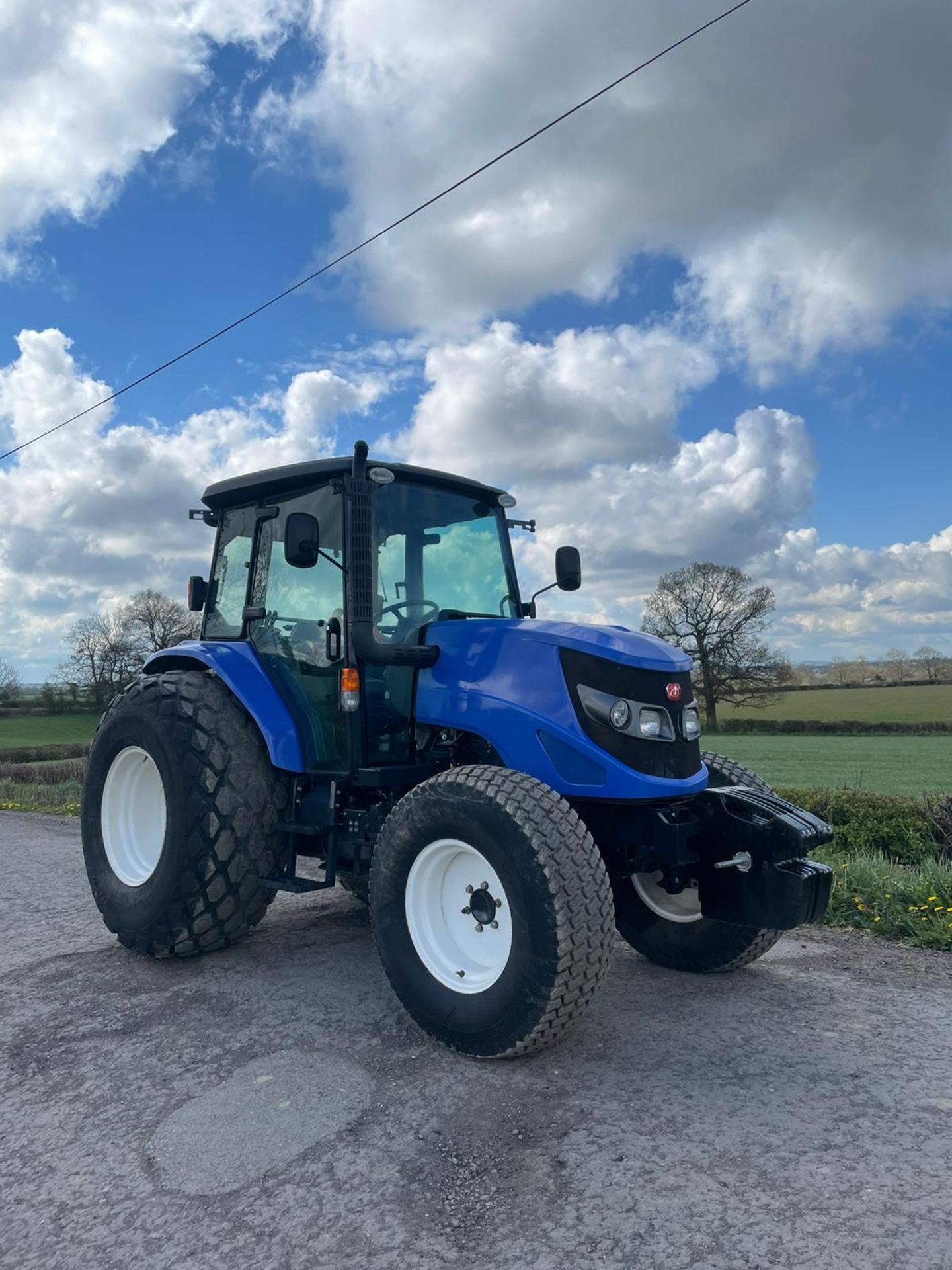 2014 ISEKI TJA8080 4 WHEEL DRIVE TRACTOR, 953 GENUINE HOURS, GRASS TYRES, SONY RADIO *PLUS VAT*