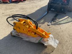 BRAND NEW AND UNUSED FINGER GRAB, HYDRAULIC DRIVEN, 35MM PINS *PLUS VAT*