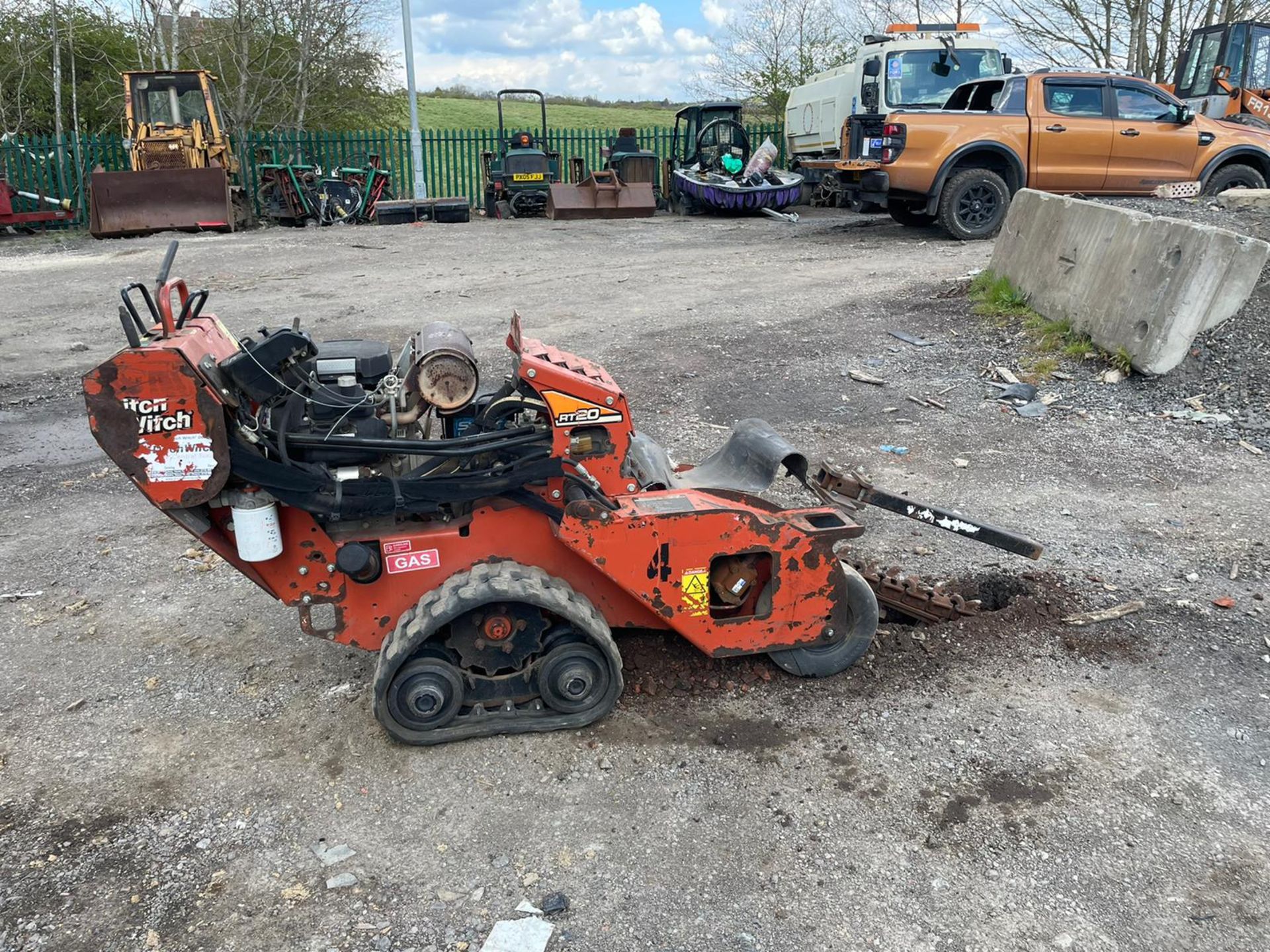 2015 Ditch witch RT20 Trencher, Runs Drives And Works, Honda V Twin Engine Electric Start *PLUS VAT - Image 2 of 5