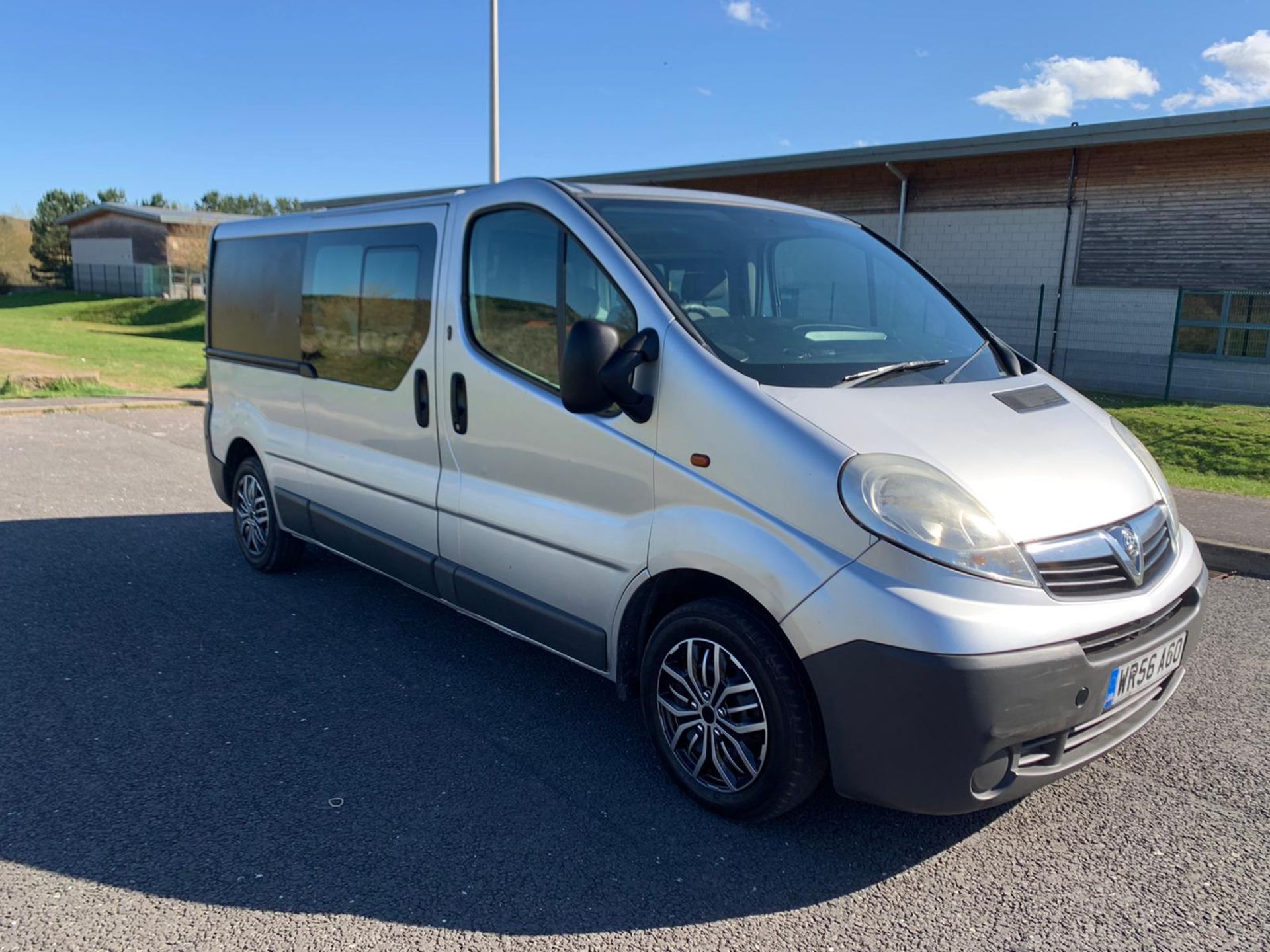 2006 VAUXHALL VIVARO 2900 D/C LWB, SILVER PANEL VAN, DIESEL ENGINE *NO VAT*