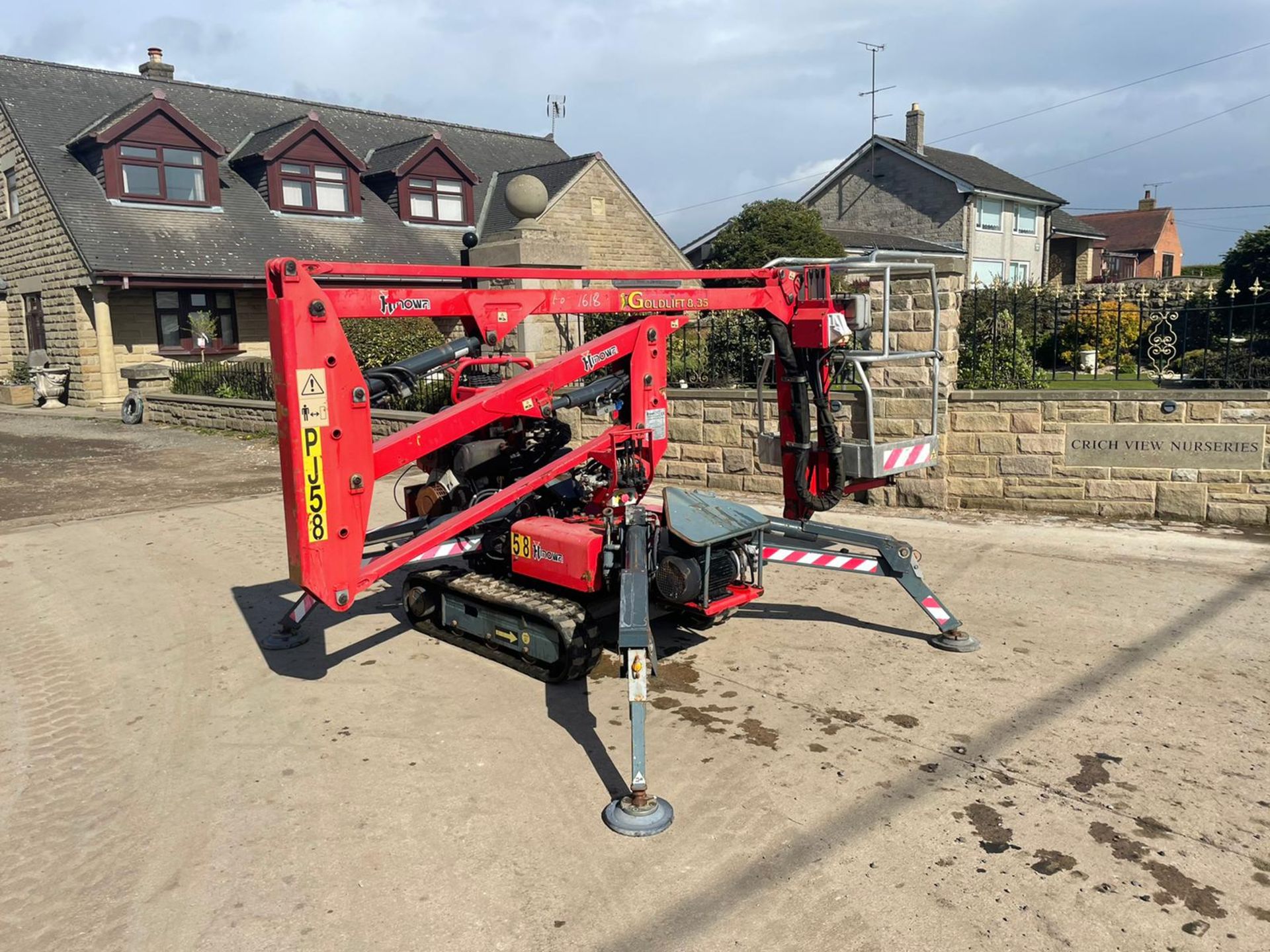 2005 HINOWA 1150 GOLD LIFT 8.35 CHERRY PICKER, RUNS DRIVES AND LIFTS, EXPANDING TRACKS *PLUS VAT* - Image 5 of 20