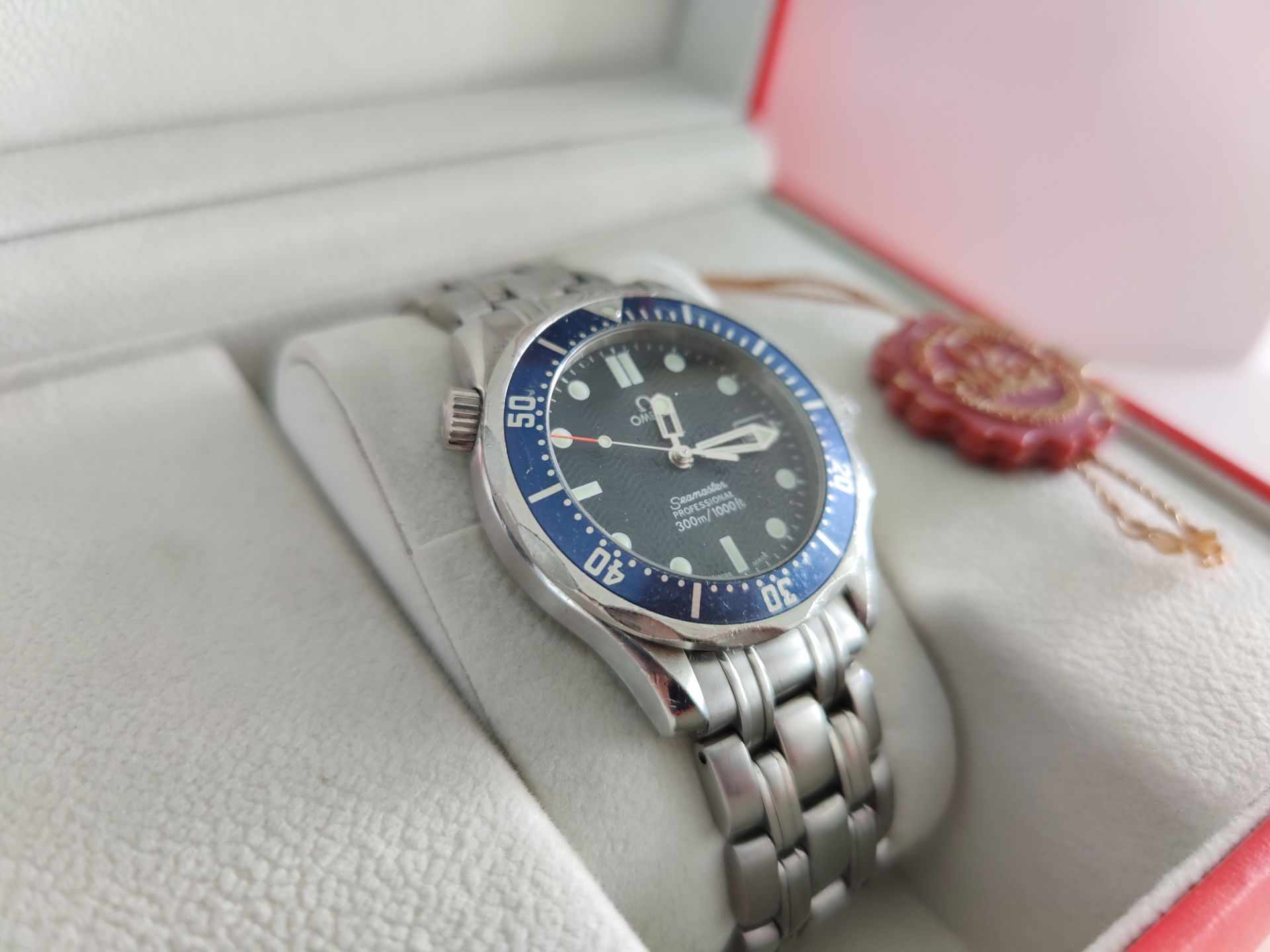 Omega Seamaster Professional 300m Mid Size James Bond Blue Wave Dial Mens Watch - Image 4 of 14