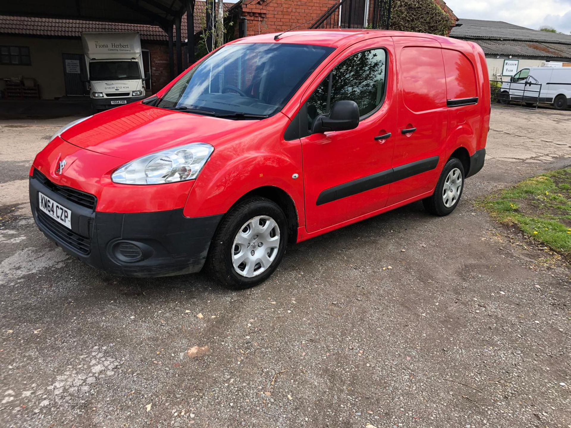 2014 PEUGEOT PARTNER 750 S L2 HDI RED PANEL VAN, 1560CC DIESEL ENGINE, 45,082 MILES *PLUS VAT* - Image 4 of 16