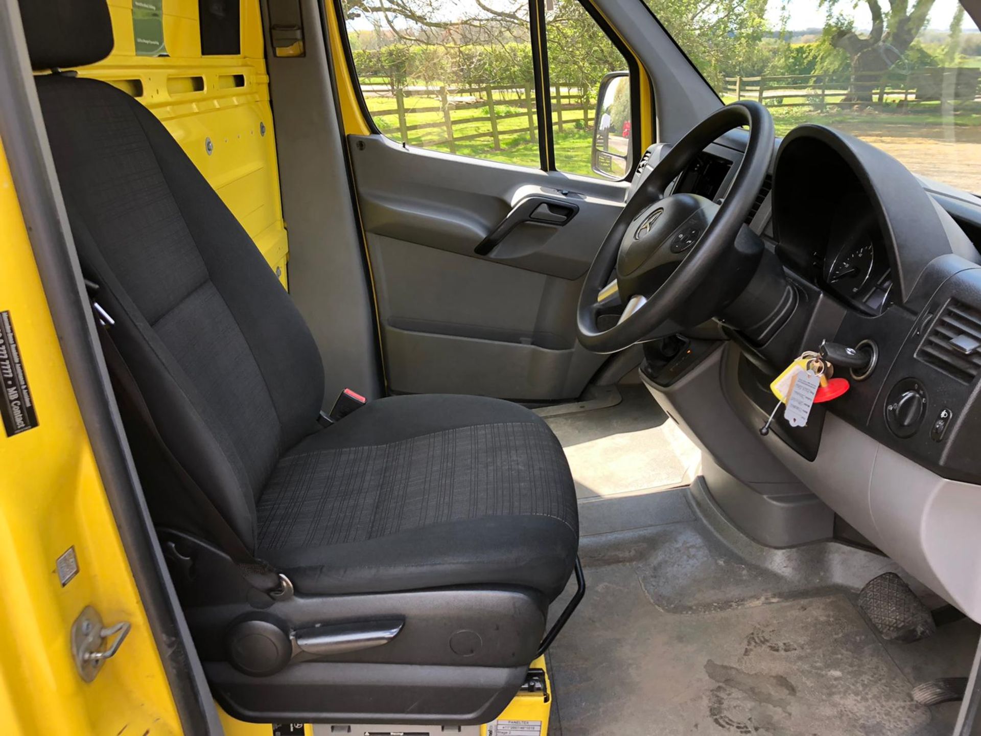 2014 MERCEDES-BENZ SPRINTER 313 CDI YELLOW INSULATED VAN, 2.2 DIESEL ENGINE *PLUS VAT* - Image 10 of 14