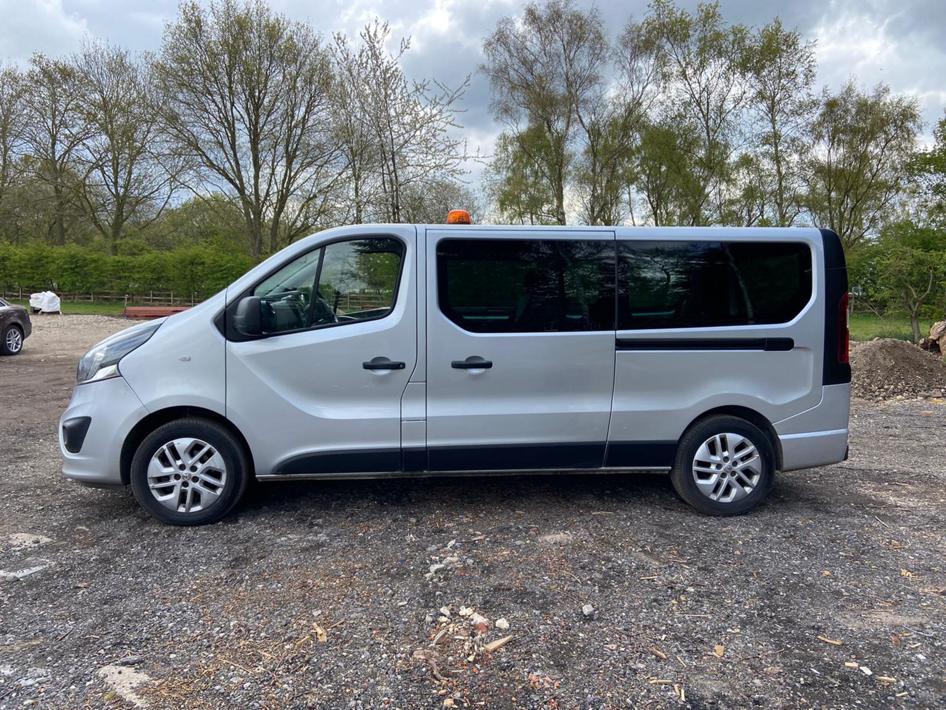 2017 VAUXHALL VIVARO 2900 COMBI CDTI BT S/S LWB MPV MINIBUS, 1.6 DIESEL ENGINE, 92K MILES *PLUS VAT* - Image 4 of 13