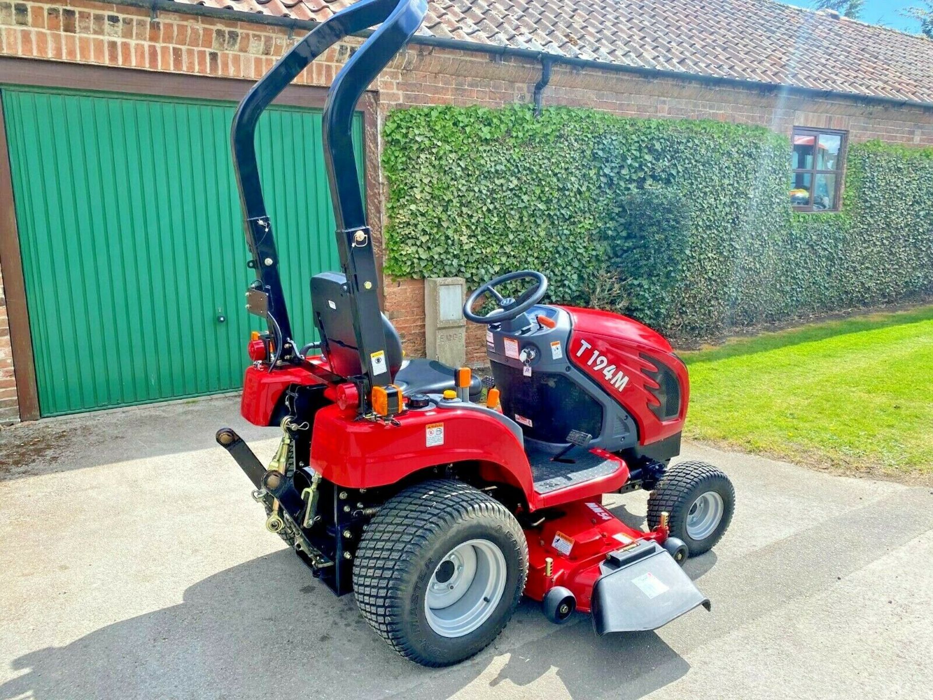 TYM T194M COMPACT TRACTOR. 54" CUT ROTARY DECK, 4X4, HYDRO DRIVE, ONLY 119 HOURS, YEAR 2019 PLUS VAT - Image 3 of 12