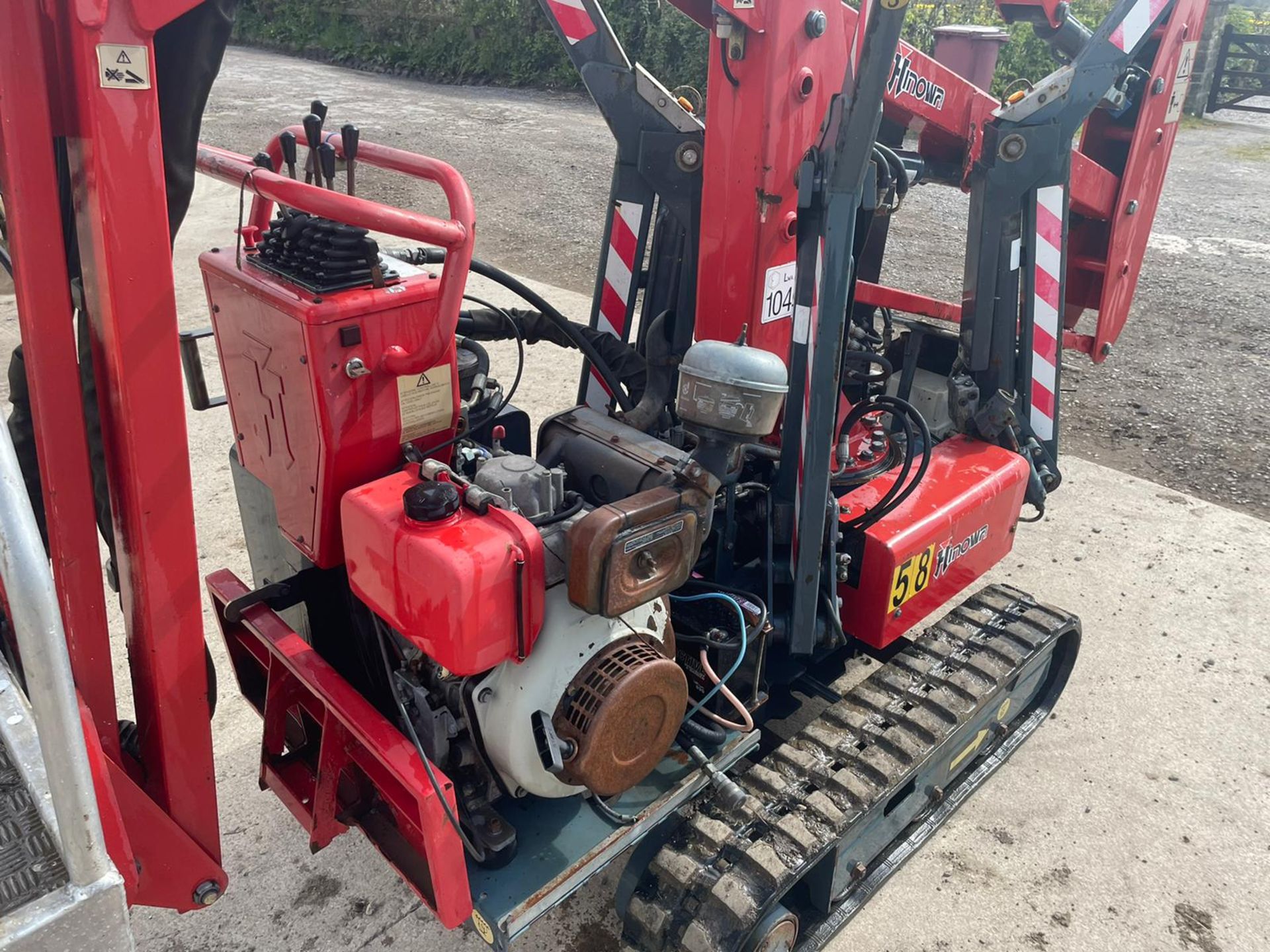 2005 HINOWA 1150 GOLD LIFT 8.35 CHERRY PICKER, RUNS DRIVES AND LIFTS, EXPANDING TRACKS *PLUS VAT* - Image 15 of 20