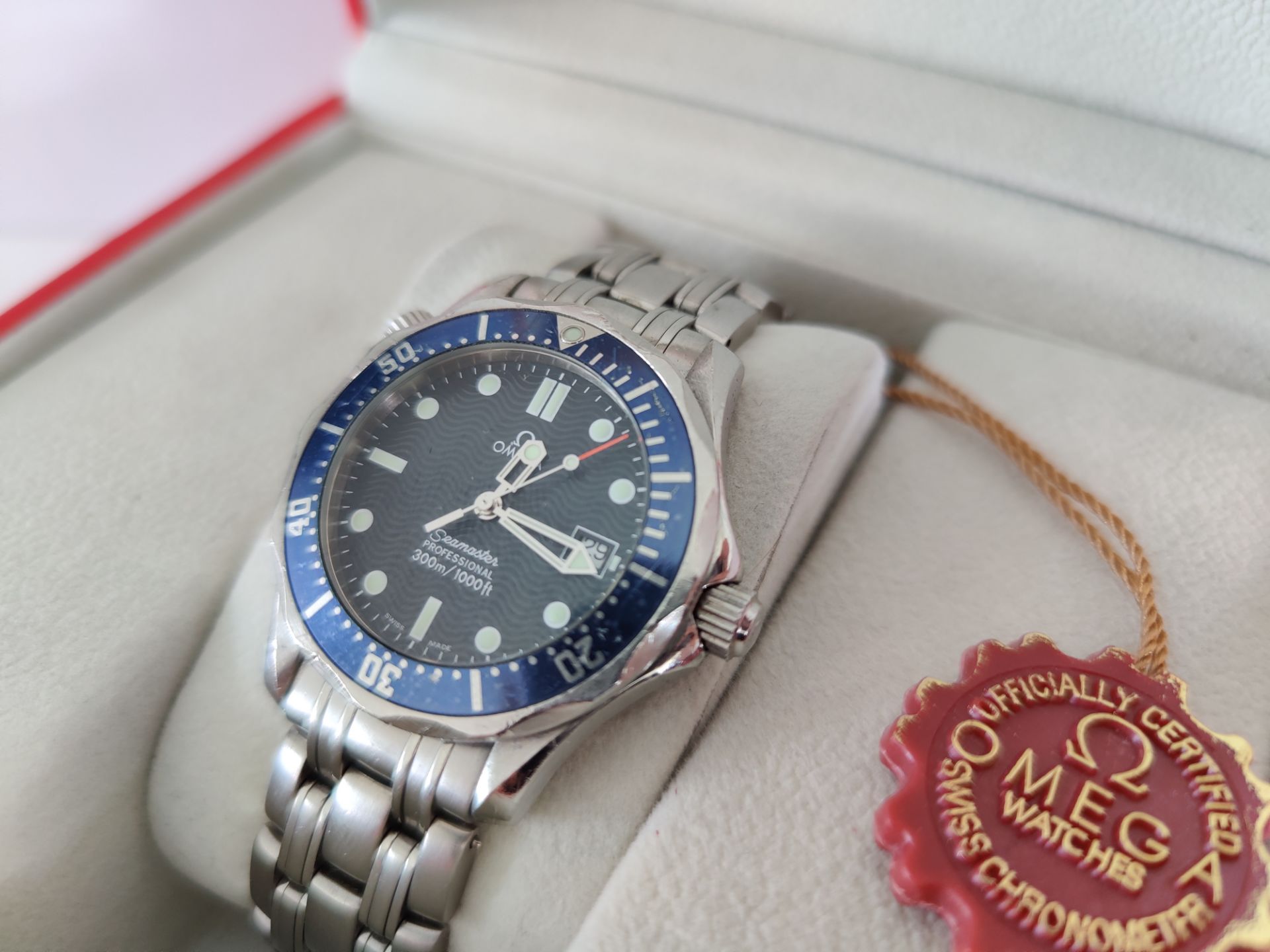 Omega Seamaster Professional 300m Mid Size James Bond Blue Wave Dial Mens Watch - Image 5 of 14