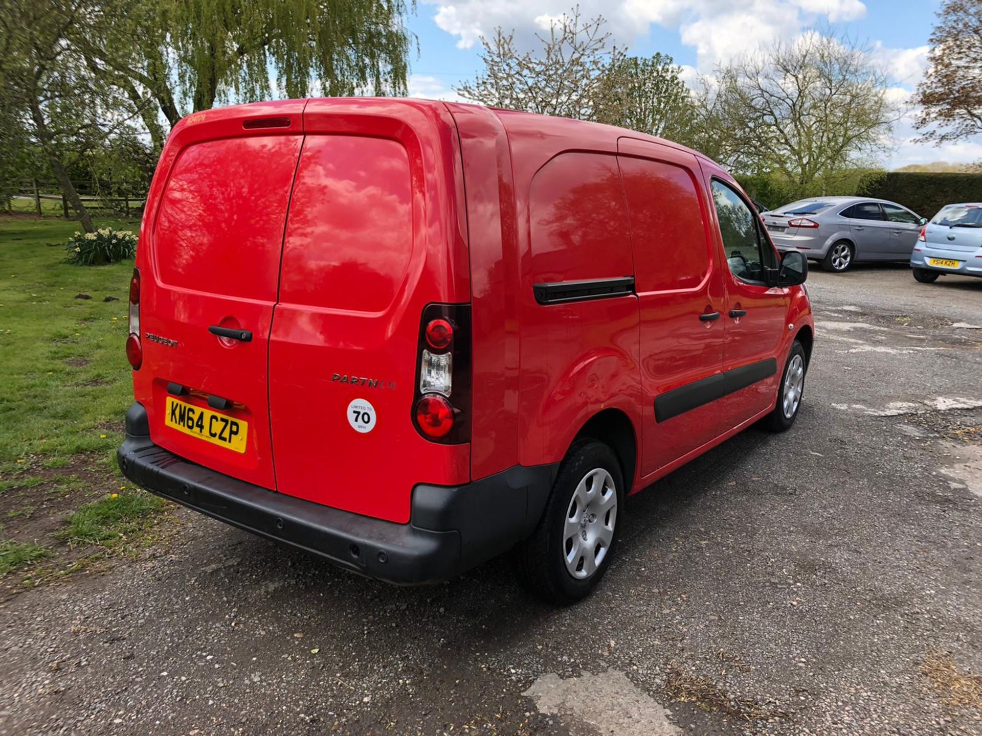 2014 PEUGEOT PARTNER 750 S L2 HDI RED PANEL VAN, 1560CC DIESEL ENGINE, 45,082 MILES *PLUS VAT* - Image 9 of 16