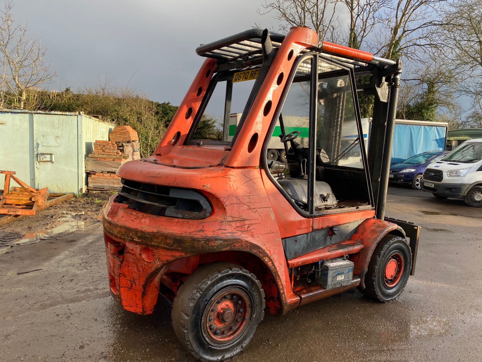 1998 Linde H60D forklift, 8200 hours, Deutz 6 cylinder engine Forks will be included with the truck