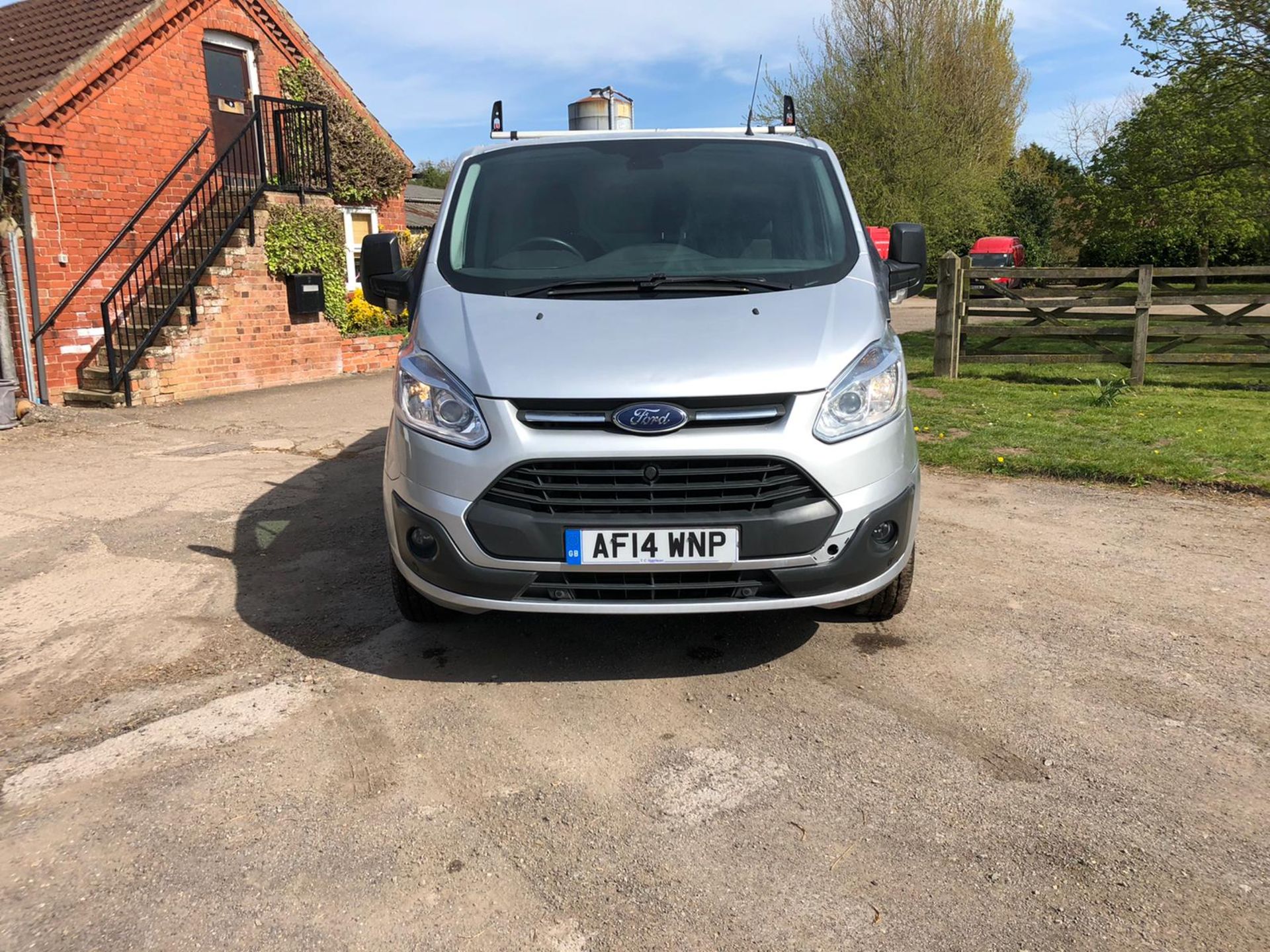 2014 FORD TRANSIT CUSTOM 290 LTD E-TECH SILVER PANEL VAN, 2.2 DISEL ENGINE *NO VAT* - Image 2 of 13