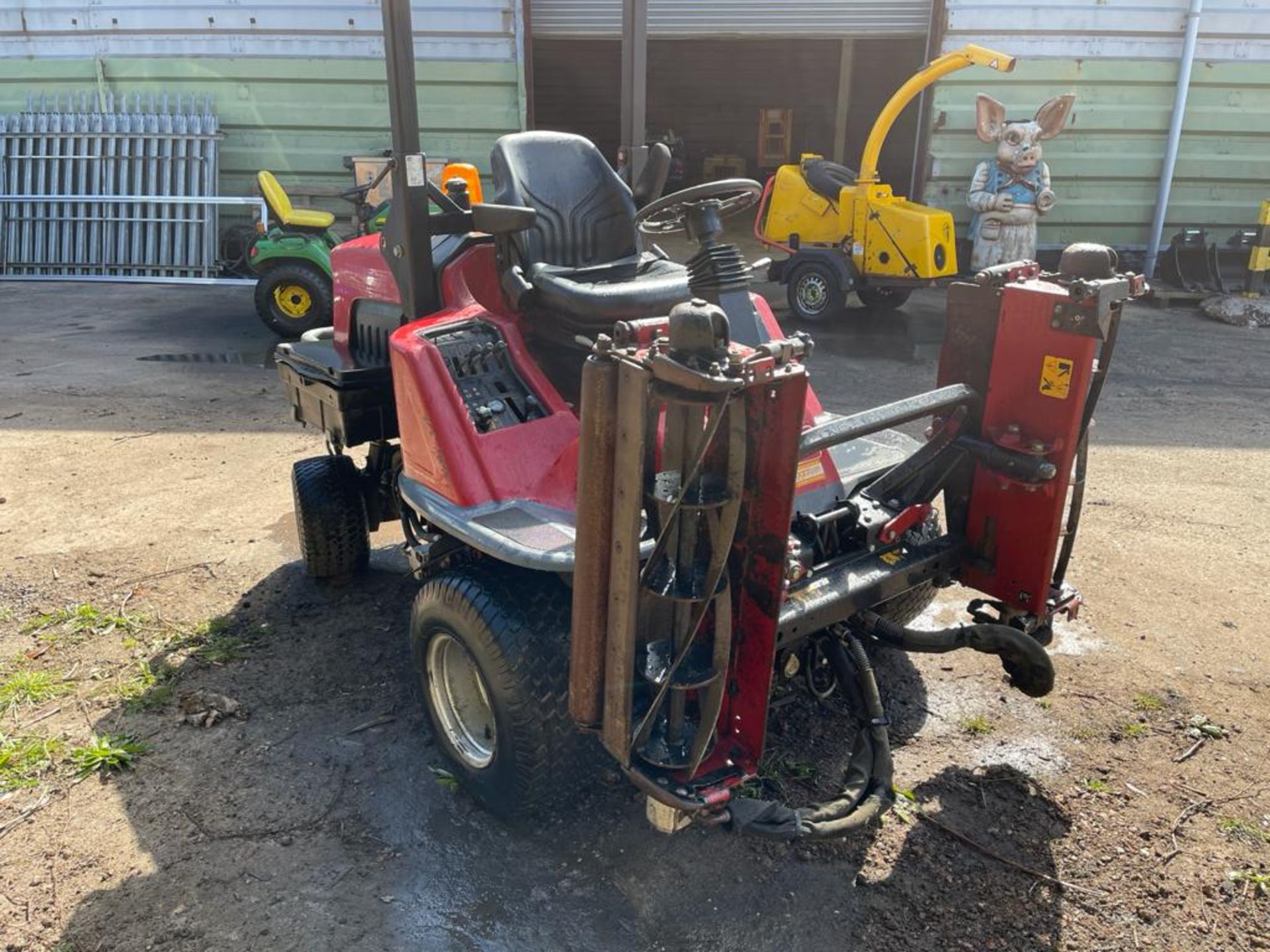 2012 HAYTER/TORO CYLINDER MOWER *PLUS VAT* - Image 4 of 10