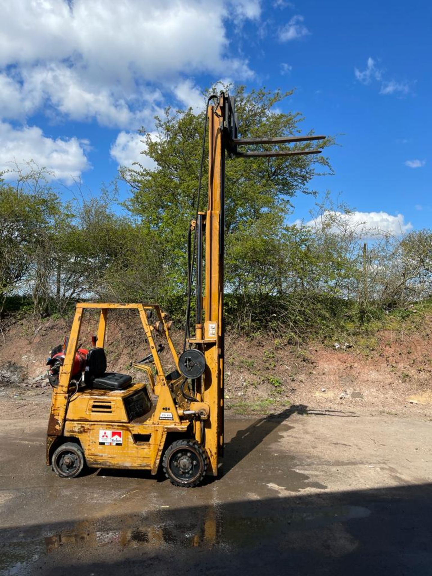 KOMATSU FG20-S-3 2 TON CONTAINER SPEC FORKLIFT, STARTS AND DRIVES WELL *PLUS VAT* - Image 7 of 17