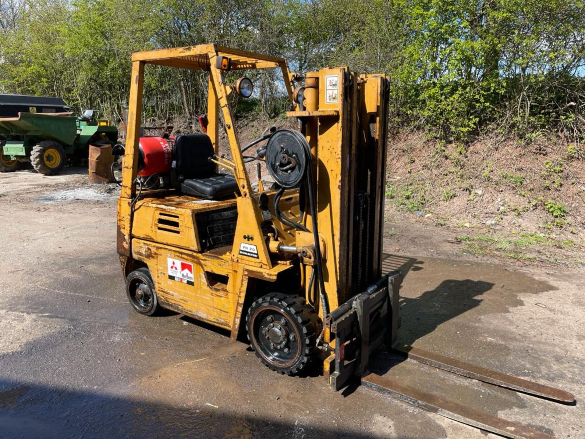 KOMATSU FG20-S-3 2 TON CONTAINER SPEC FORKLIFT, STARTS AND DRIVES WELL *PLUS VAT* - Image 2 of 17