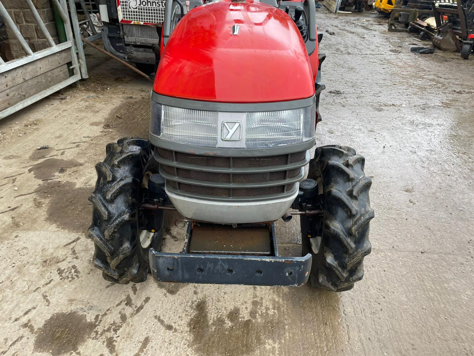 YANMAR AF-18 TRACTOR, RUNS AND DRIVES *PLUS VAT* - Image 2 of 10