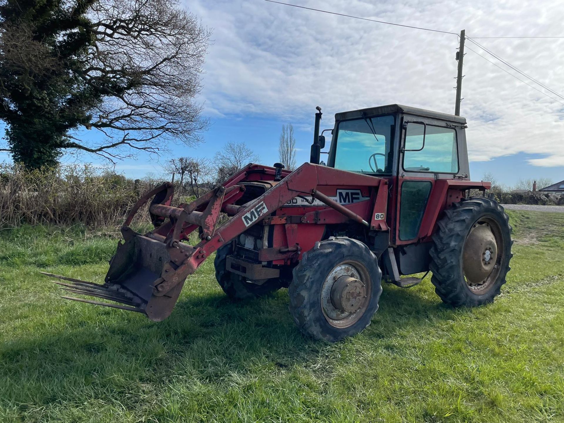 1999 MASSEY FERGUSON MG590 TRACTOR WITH LOADER, RUNS DRIVES AND LIFTS, CABBED *PLUS VAT* - Image 3 of 9