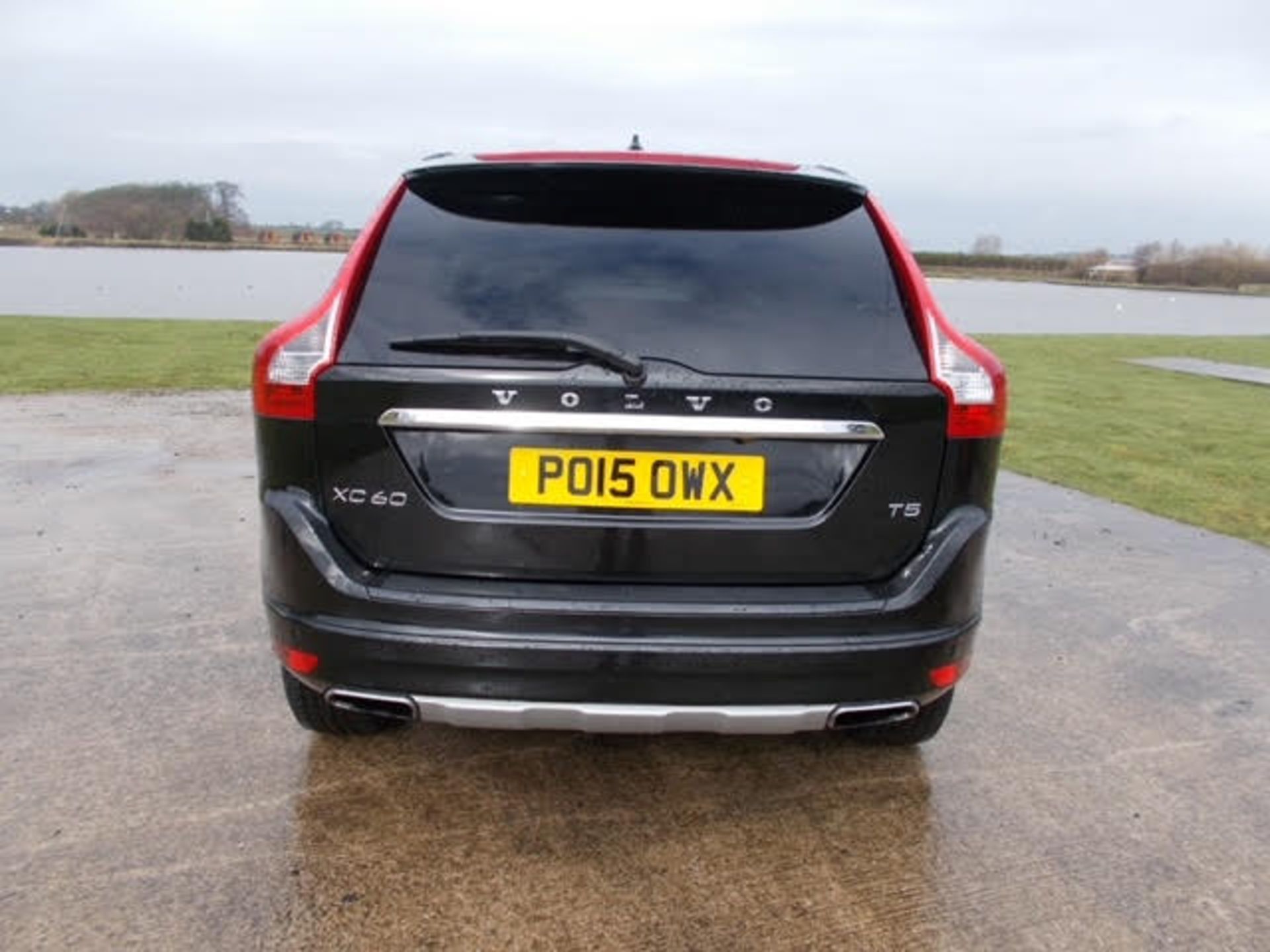 2015 (15) VOLVO XC60 AWD 2.0 PETROL AUTO BLACK, VDI CLEAR, 0 PREVIOUS KEEPERS *NO VAT* - Image 3 of 20