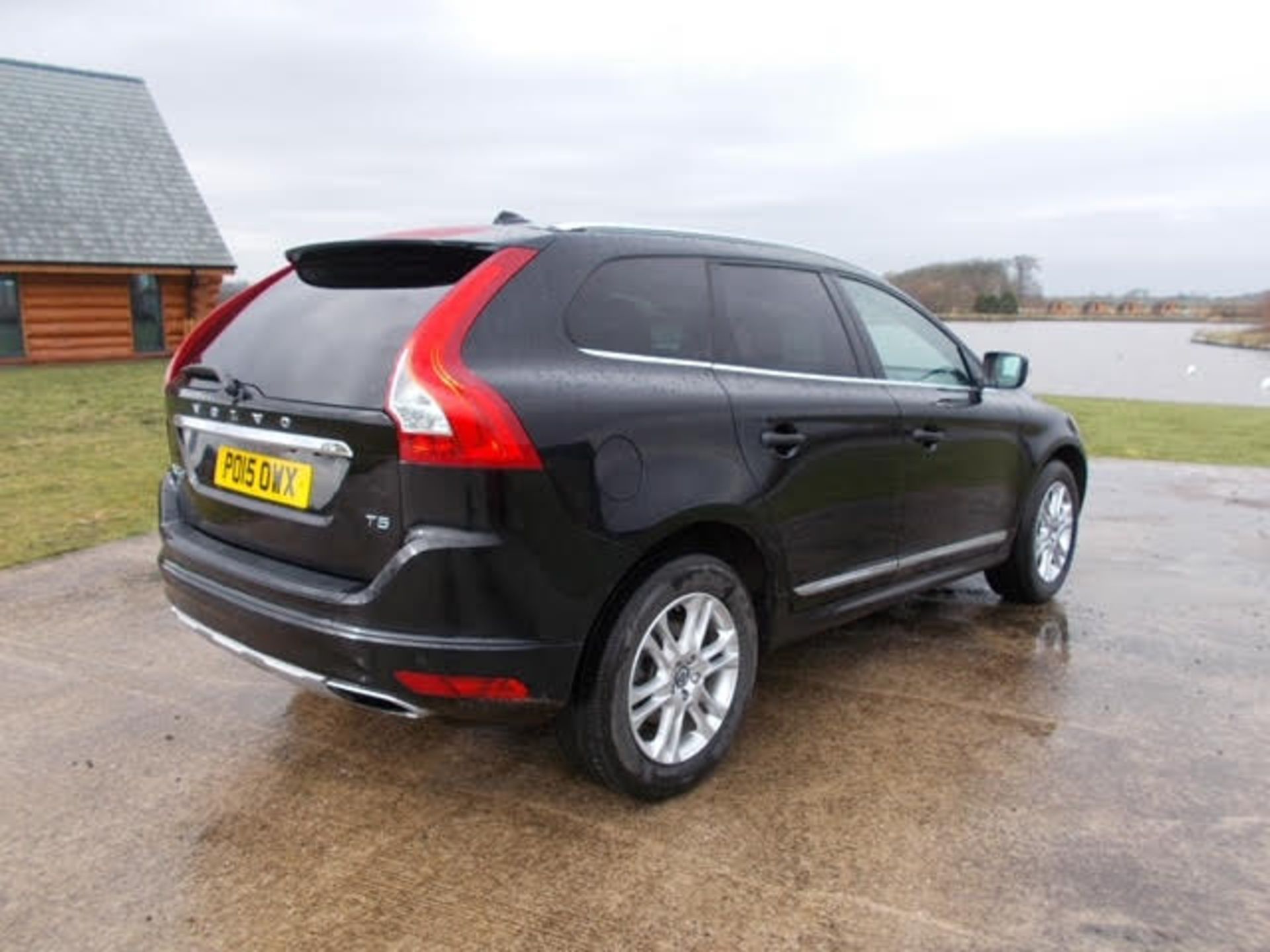 2015 (15) VOLVO XC60 AWD 2.0 PETROL AUTO BLACK, VDI CLEAR, 0 PREVIOUS KEEPERS *NO VAT* - Image 2 of 20