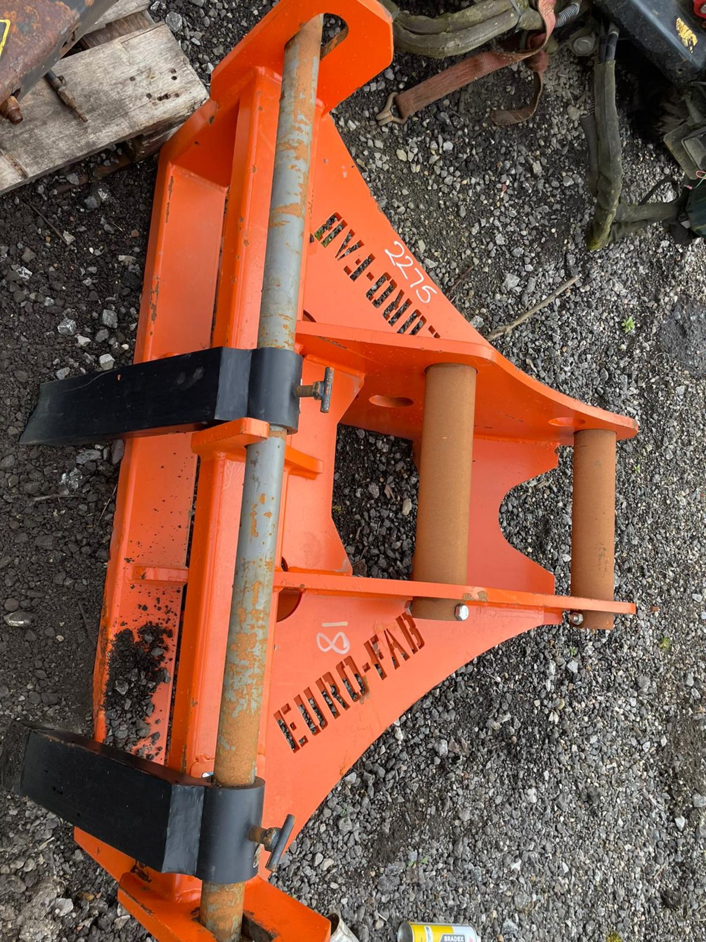 EURO-FAB PALLET FORKS, BRAND NEW AND UNUSED, SUITABLE FOR EXCAVATOR, 80MM PINS, PLUS VAT - Image 3 of 3