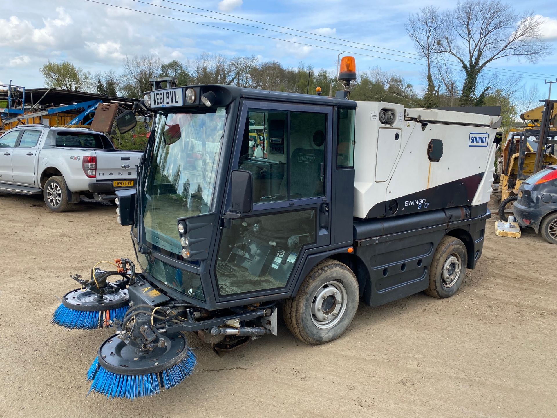 2011/61 SCMIDT 200+ ROAD SWEEPER, 2600 HOURS, VERY NICE CONDITION, ORIGINAL MANUALS, NO V5 *PLUS VAT - Image 2 of 10