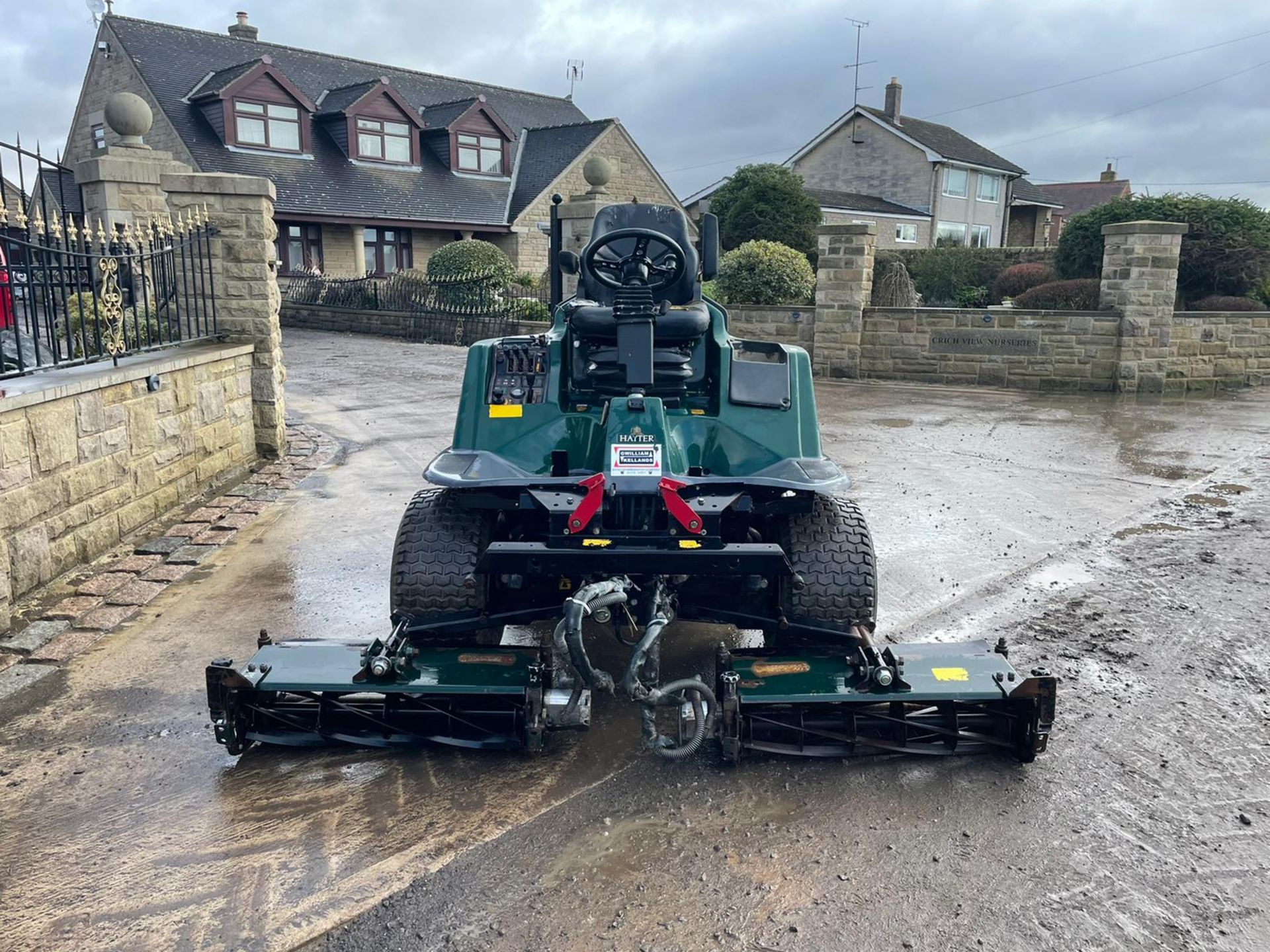 2006 Hayter LT322 Cyclinder Mower *PLUS VAT* - Image 3 of 8