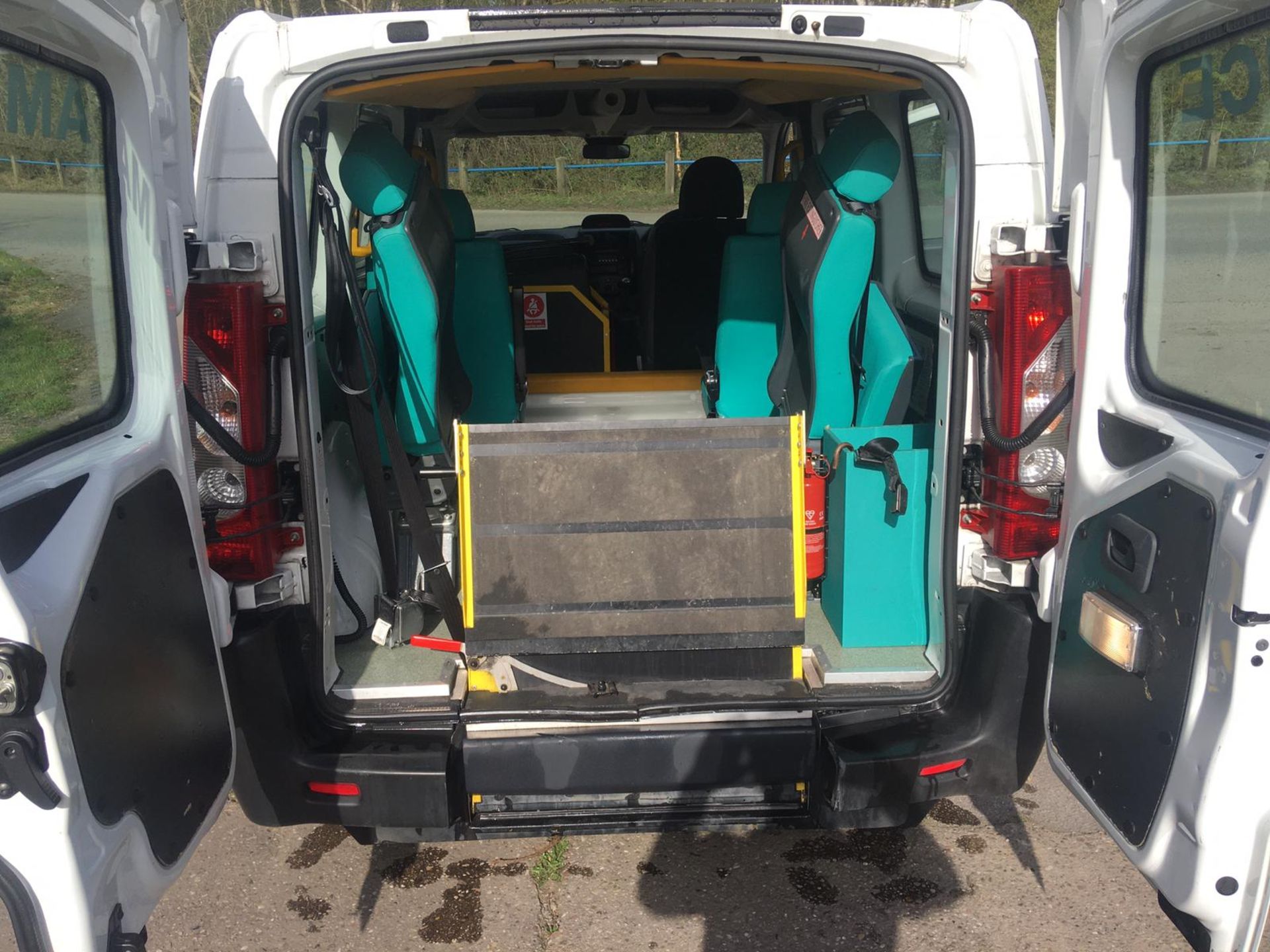 2014 TOYOTA PROACE 1200 L1H1 HDI 2.0, AMBULANCE, DIESEL, MANUAL *NO VAT* - Image 11 of 24