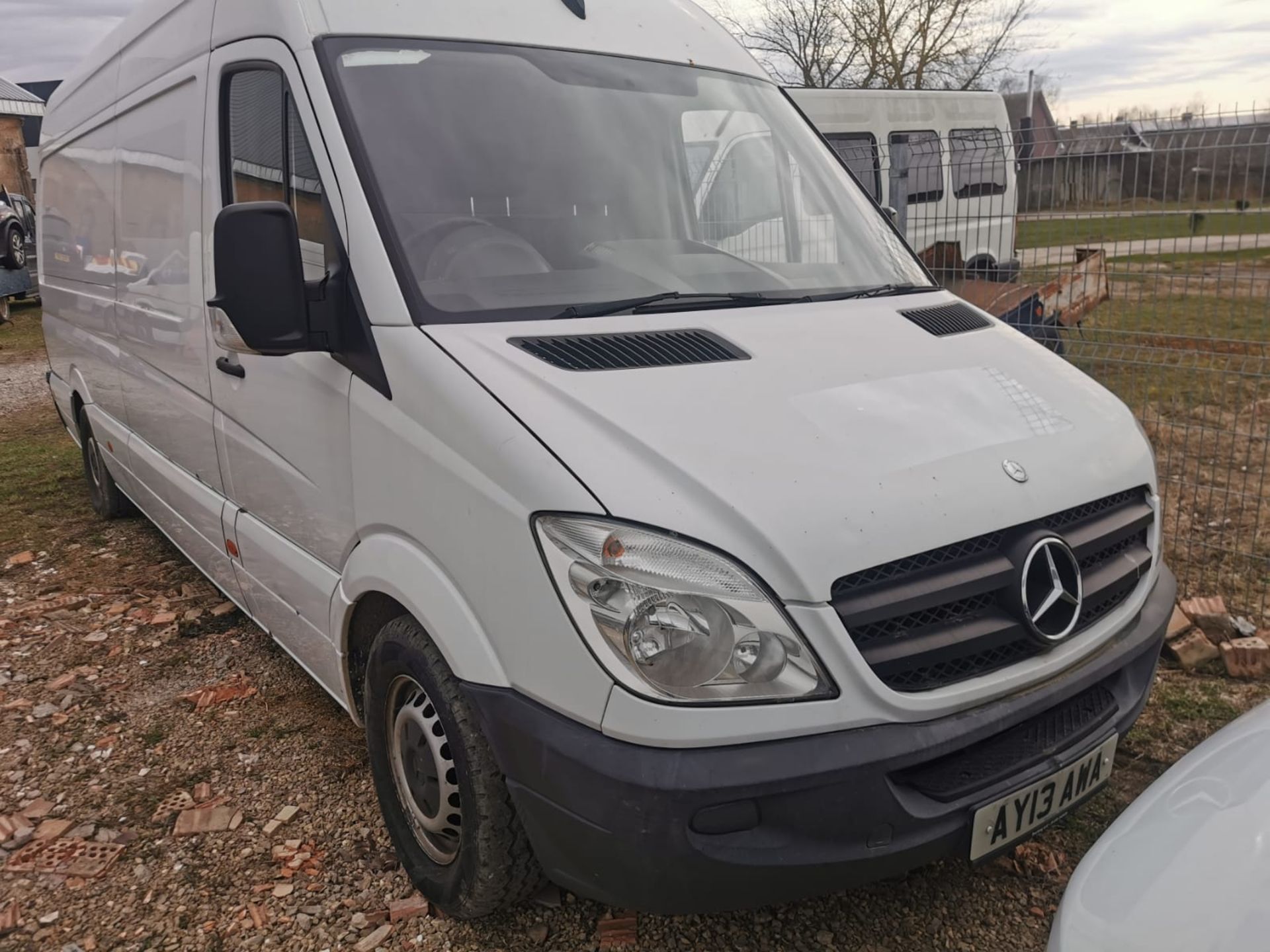 2013 MERCEDES-BENZ SPRINTER 313 CDI PANEL VAN, DIESEL ENGINE, SHOWING 2 PREVIOUS KEEPERS *NO VAT* - Image 2 of 10