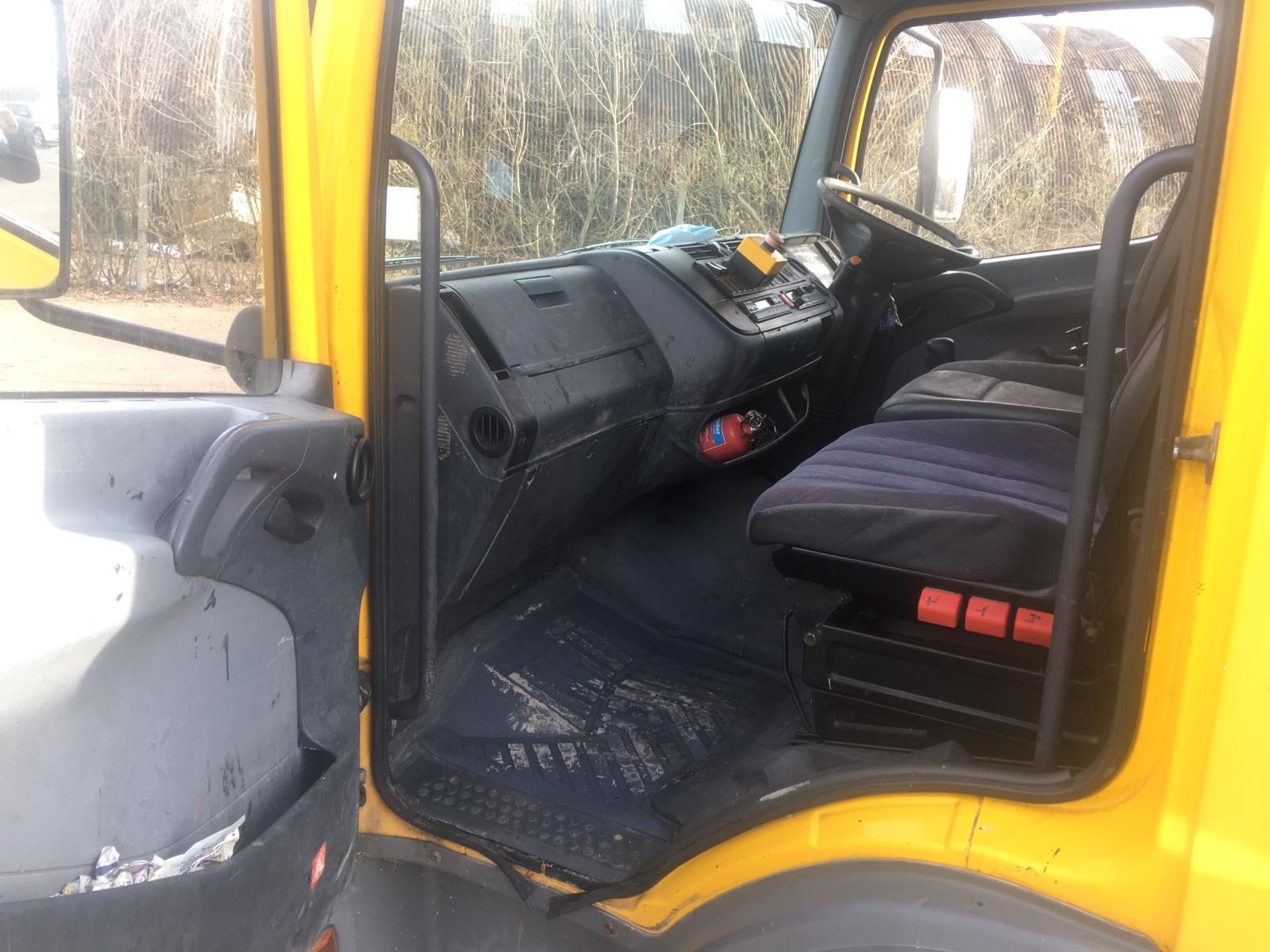 2004/54 REG MERCEDES ATEGO 1018 DAY YELLOW DROPSIDE LINE PAINTING LORRY 4.3L DIESEL ENGINE *NO VAT* - Image 27 of 64