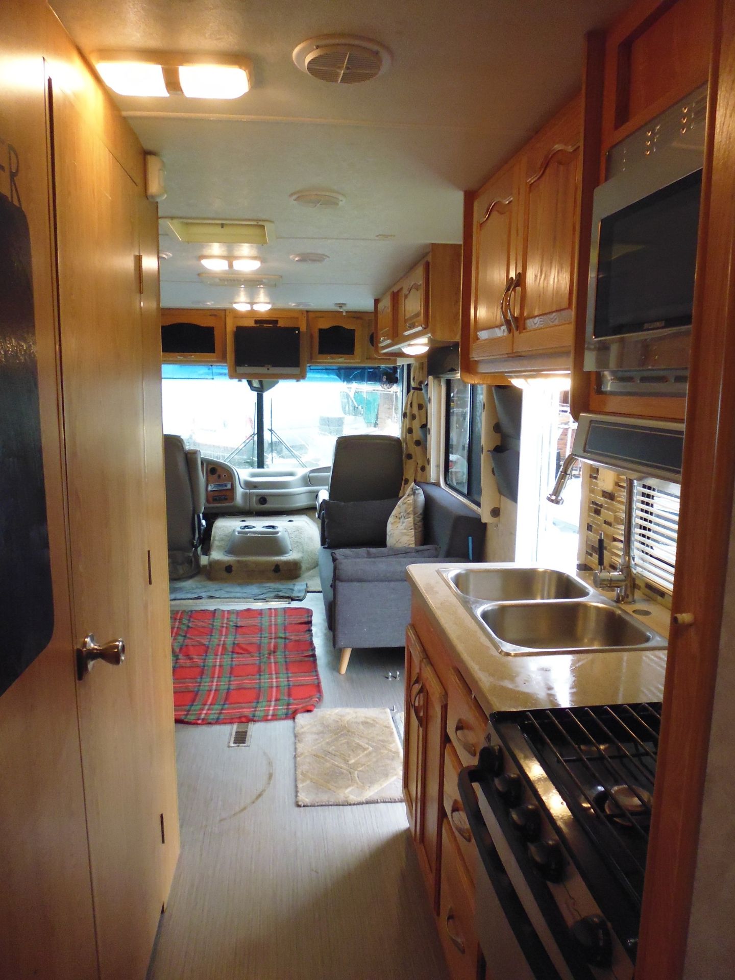 2003 R-VISION CONDOR 28' Twin Slide, 6 berth American Motorhome *NO VAT* - Image 17 of 20