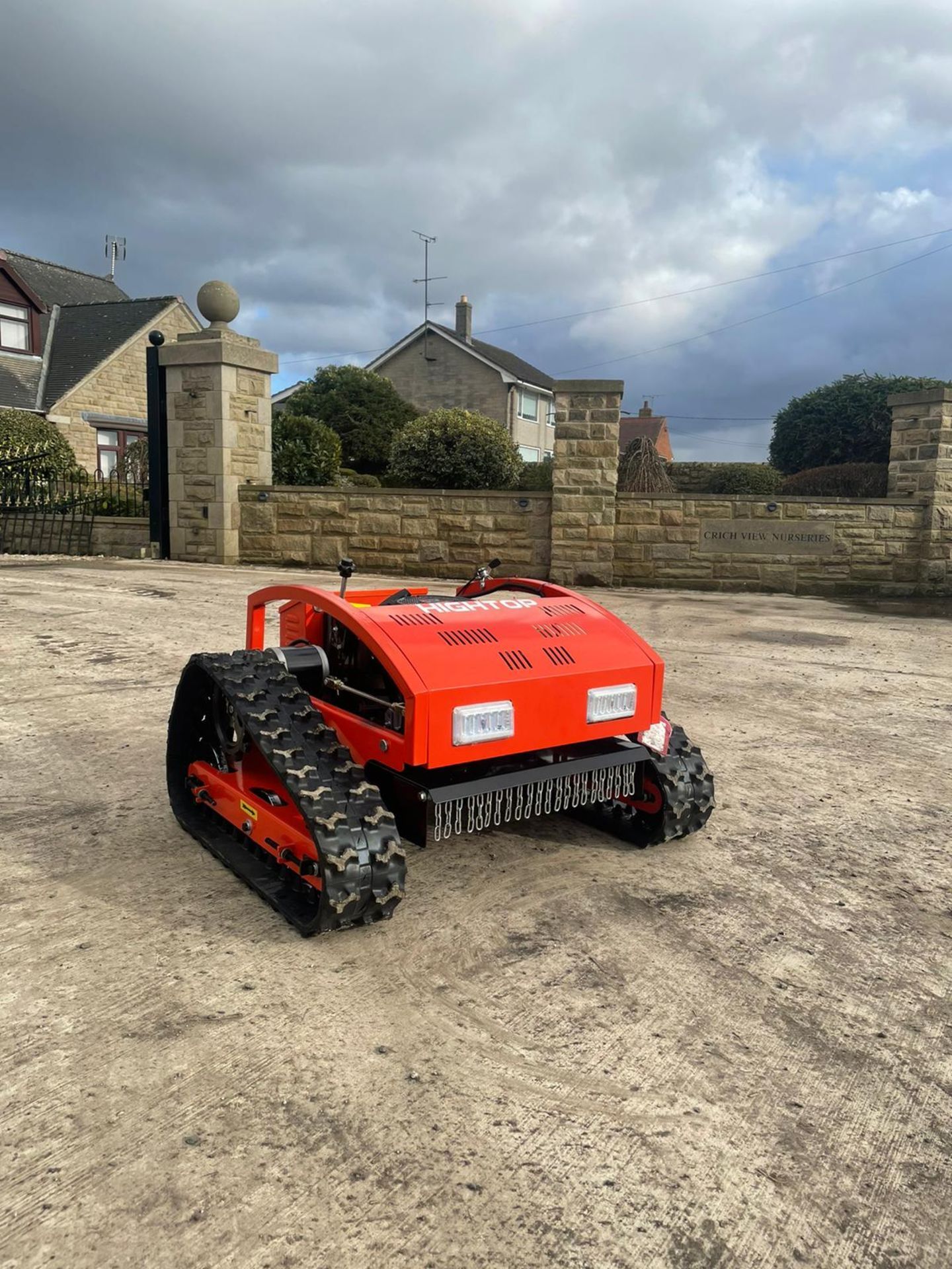 NEW UNUSED HIGH TOP REMOTE CONTROLLED LAWN MOWER, ELECTRIC OR PETROL OPERATED *NO VAT* - Image 2 of 6