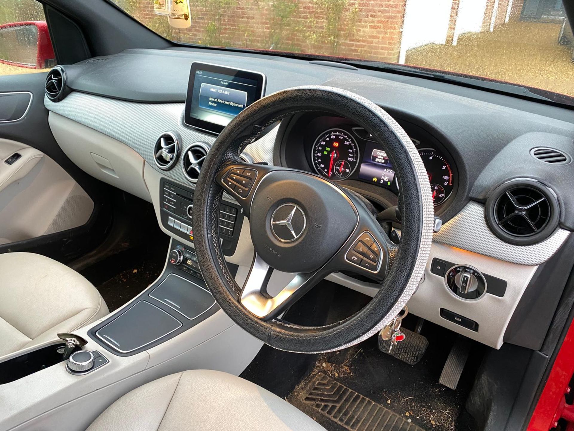 2015/15 REG MERCEDES-BENZ B200 SPORT PREMIUM + CDI AUTO 2.2 DIESEL, SHOWING 2 FORMER KEEPERS *NO VAT - Image 13 of 31