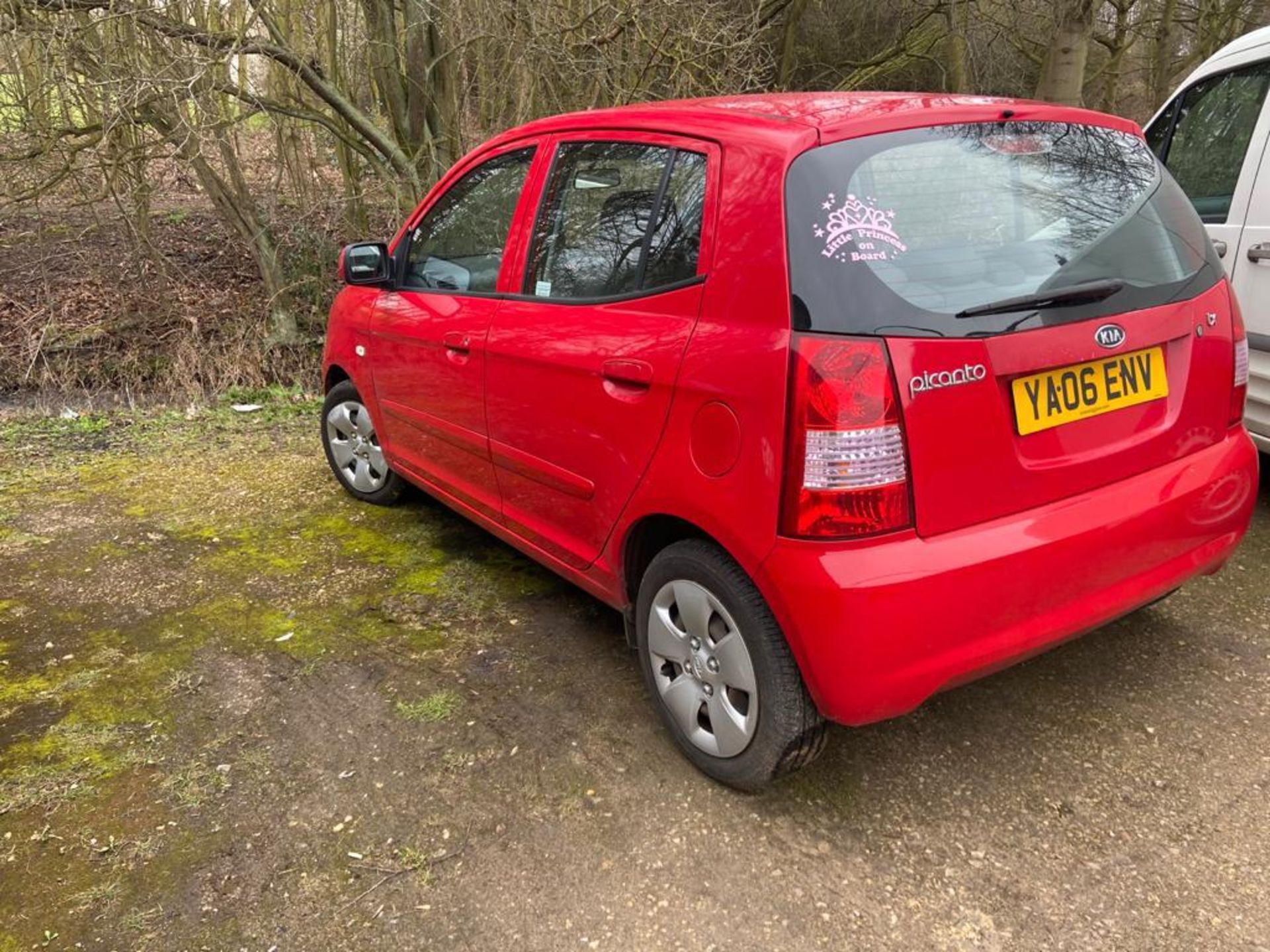 2006/06 REG KIA PICANTO LX 1.1L PETROL RED 5 DOOR HATCHBACK, SHOWING 4 FORMER KEEPERS *NO VAT* - Image 2 of 13