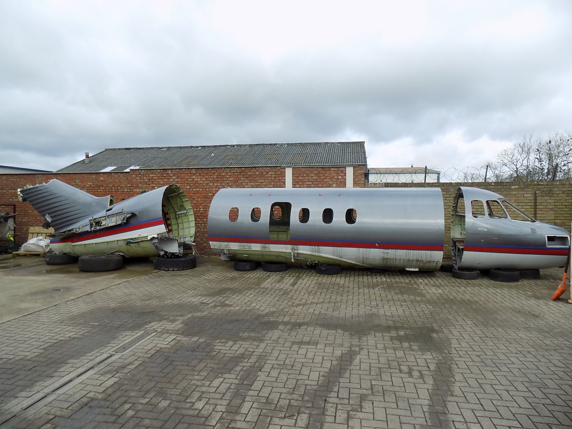 BA125 Plane in three sections. *NO VAT* - Image 4 of 11