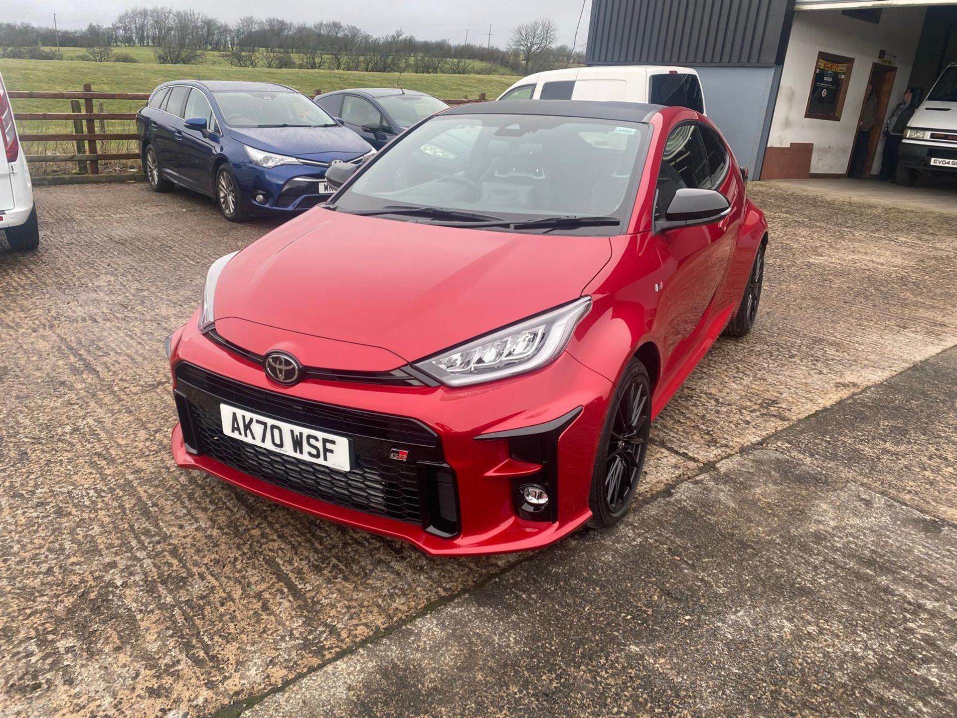 2020/70 REG TOYOTA GR YARIS 4WD, 3 DOOR HATCHBACK, 600 MILES, SHOWING 1 PREVIOUS KEEPERS - Image 4 of 12