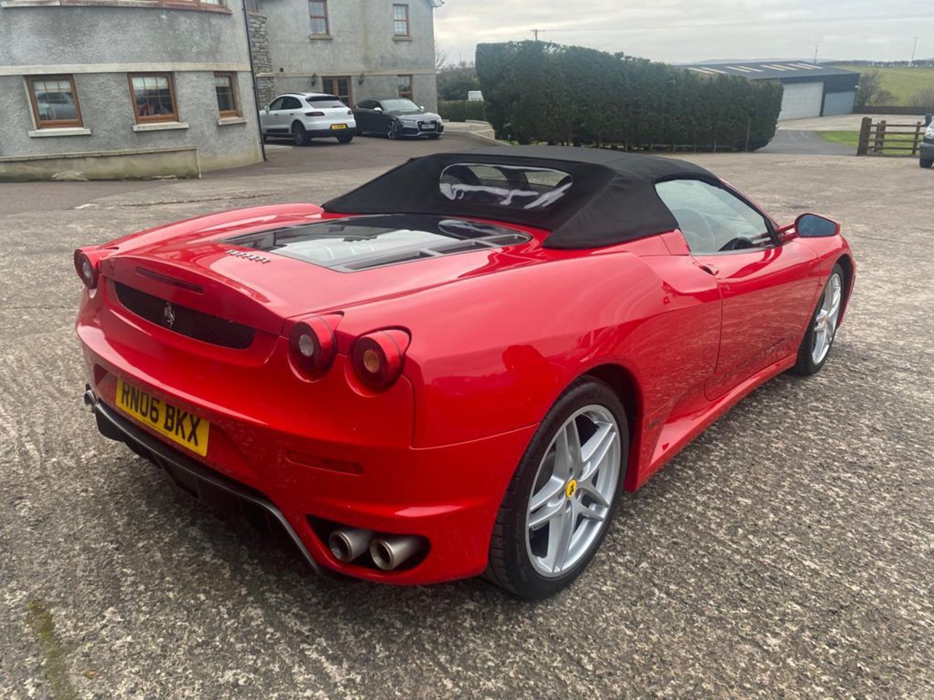 2006 FERRARI F430 SPIDER F1 CONVERTIBLE RED SPORTS CAR, SHOWING 3 FORMER KEEPERS *NO VAT* - Image 6 of 28